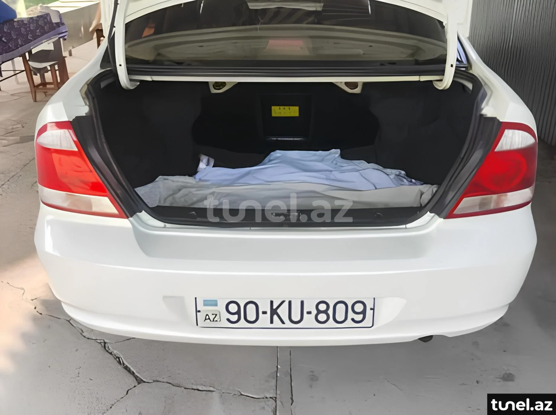 Nissan Sunny 2010
