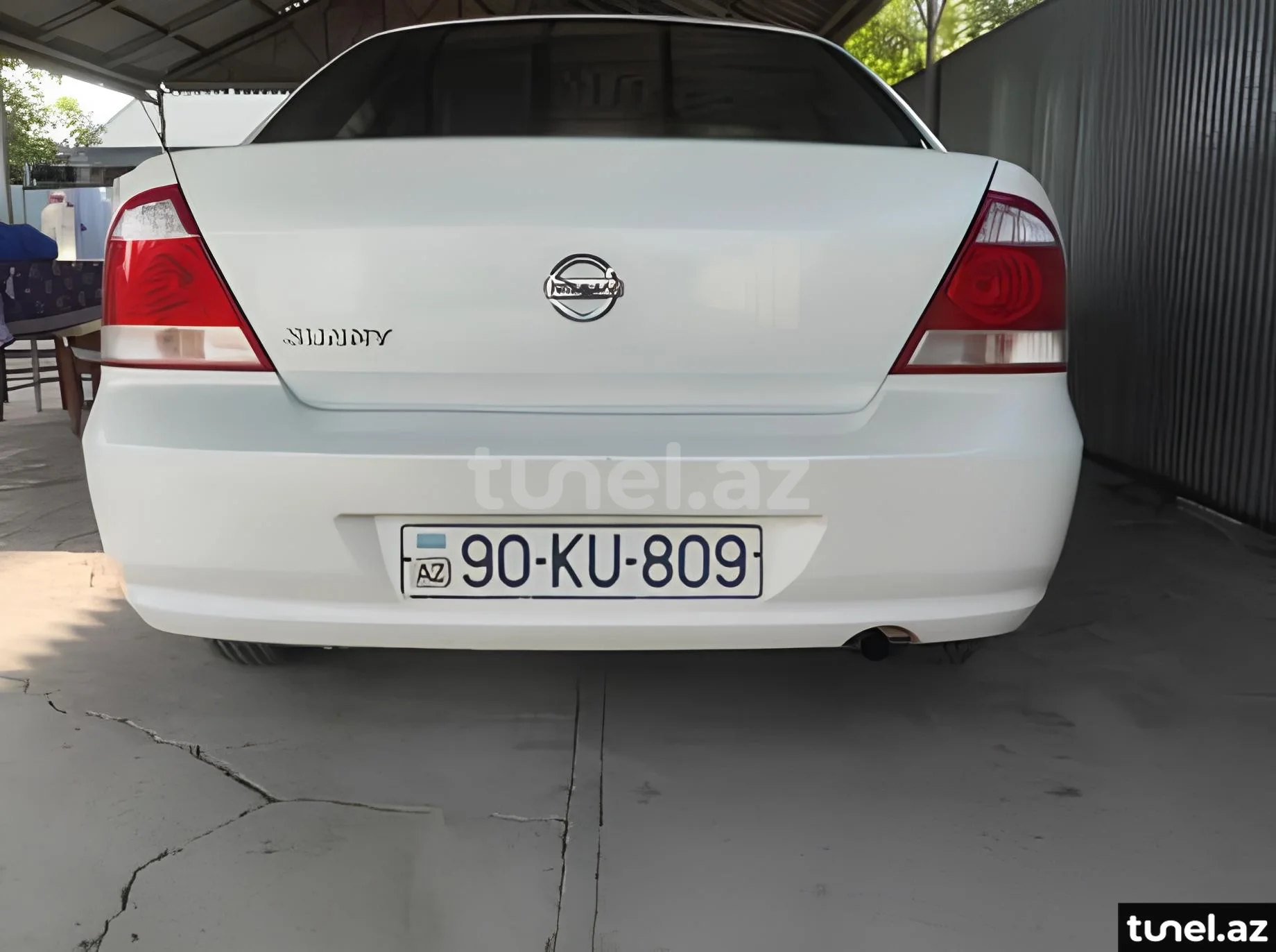 Nissan Sunny 2010