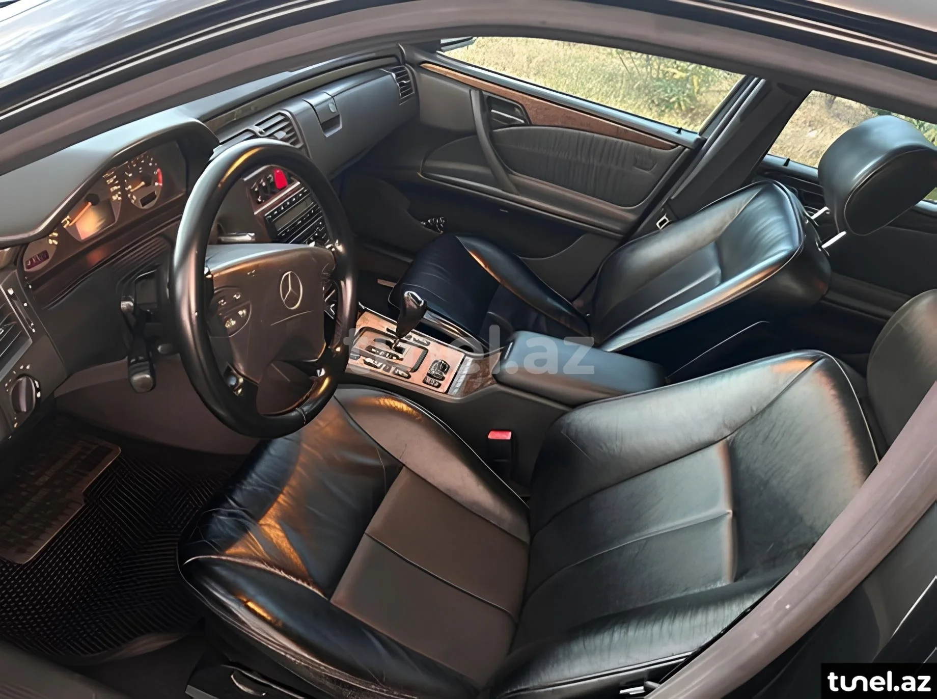 Mercedes E 240 2001