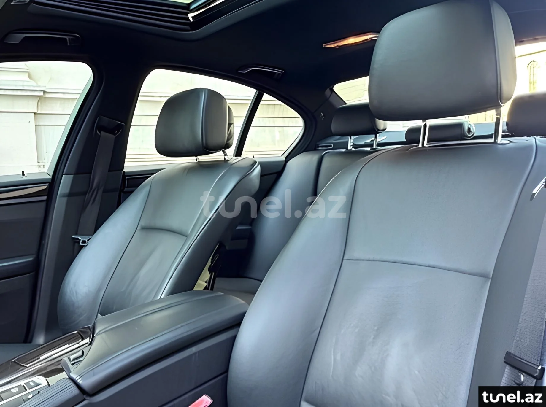 BMW 528 2011