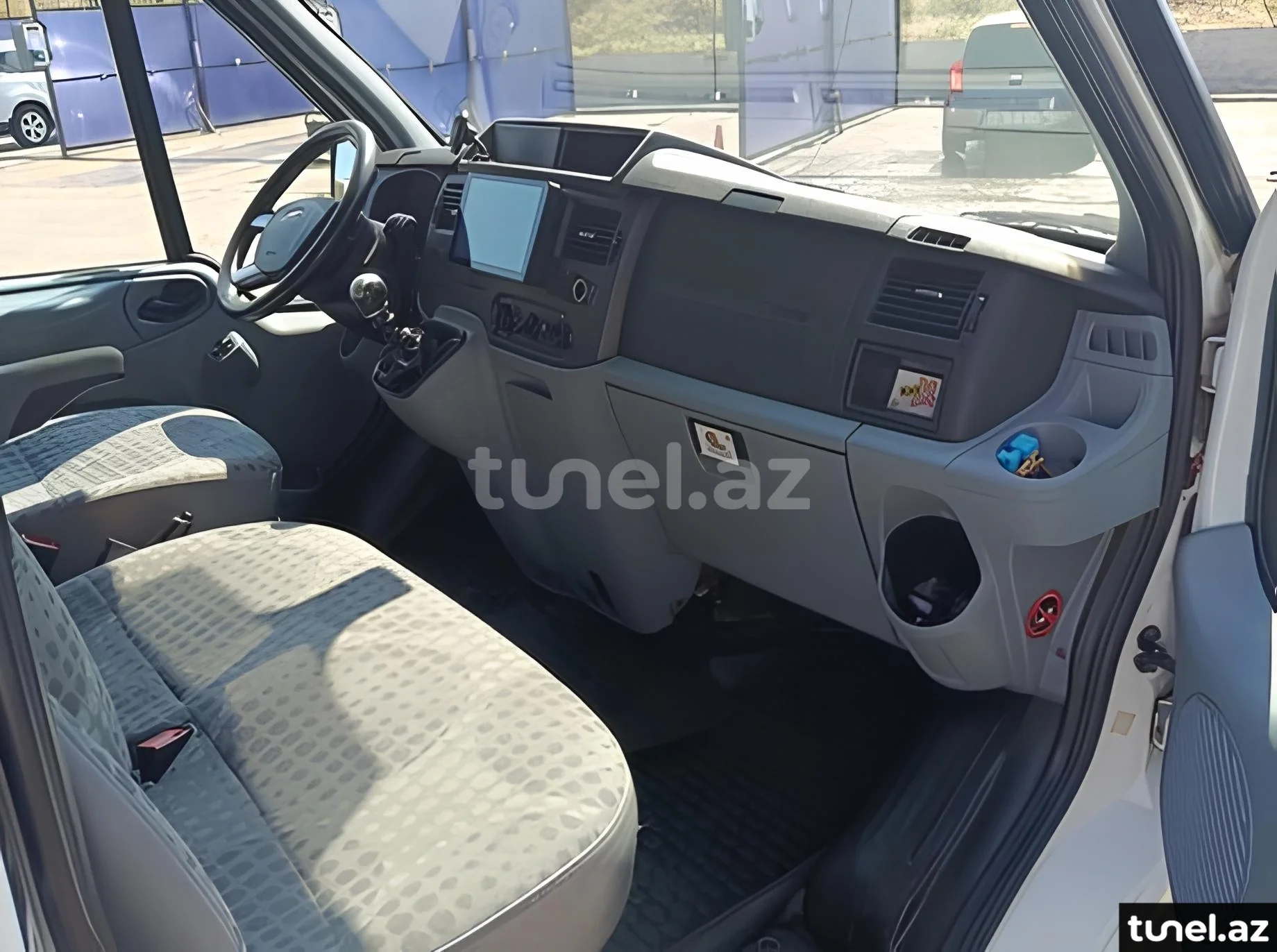 Ford Transit 2011