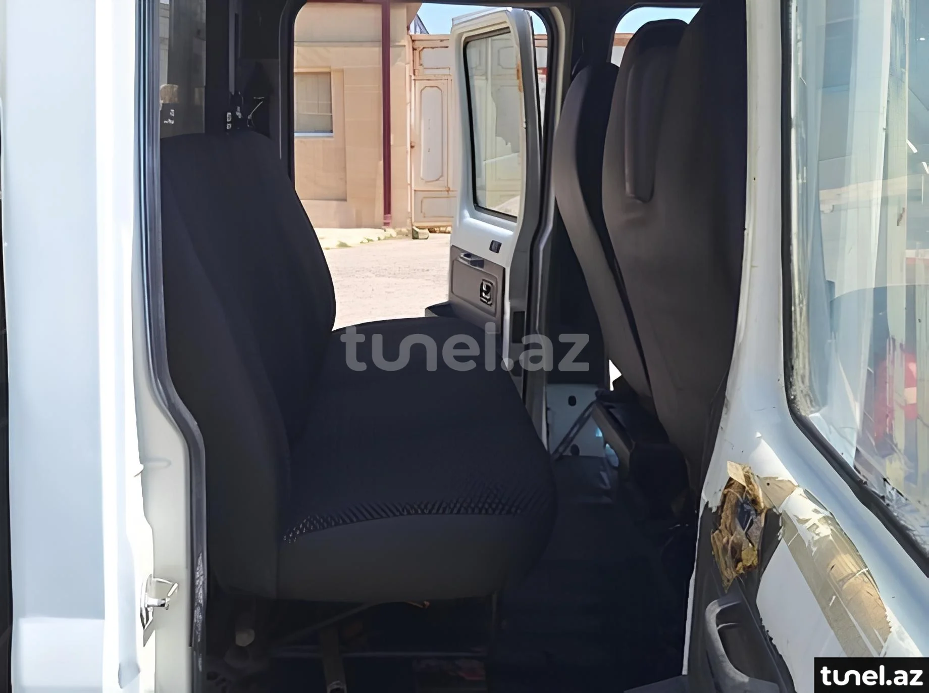 Ford Transit 2000