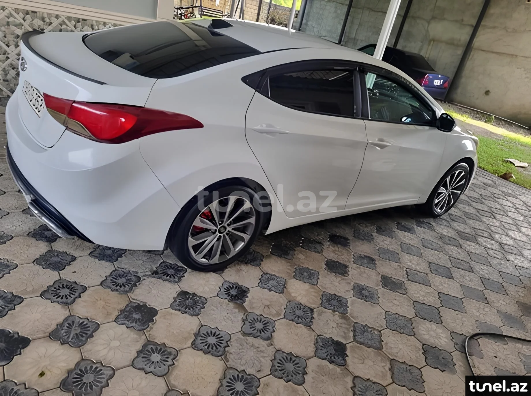 Hyundai Elantra 2013