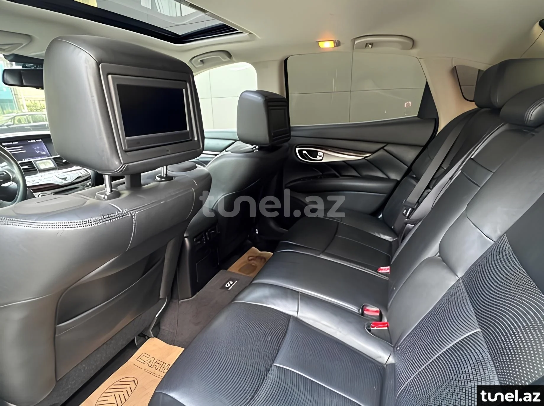 Infiniti M37 2013