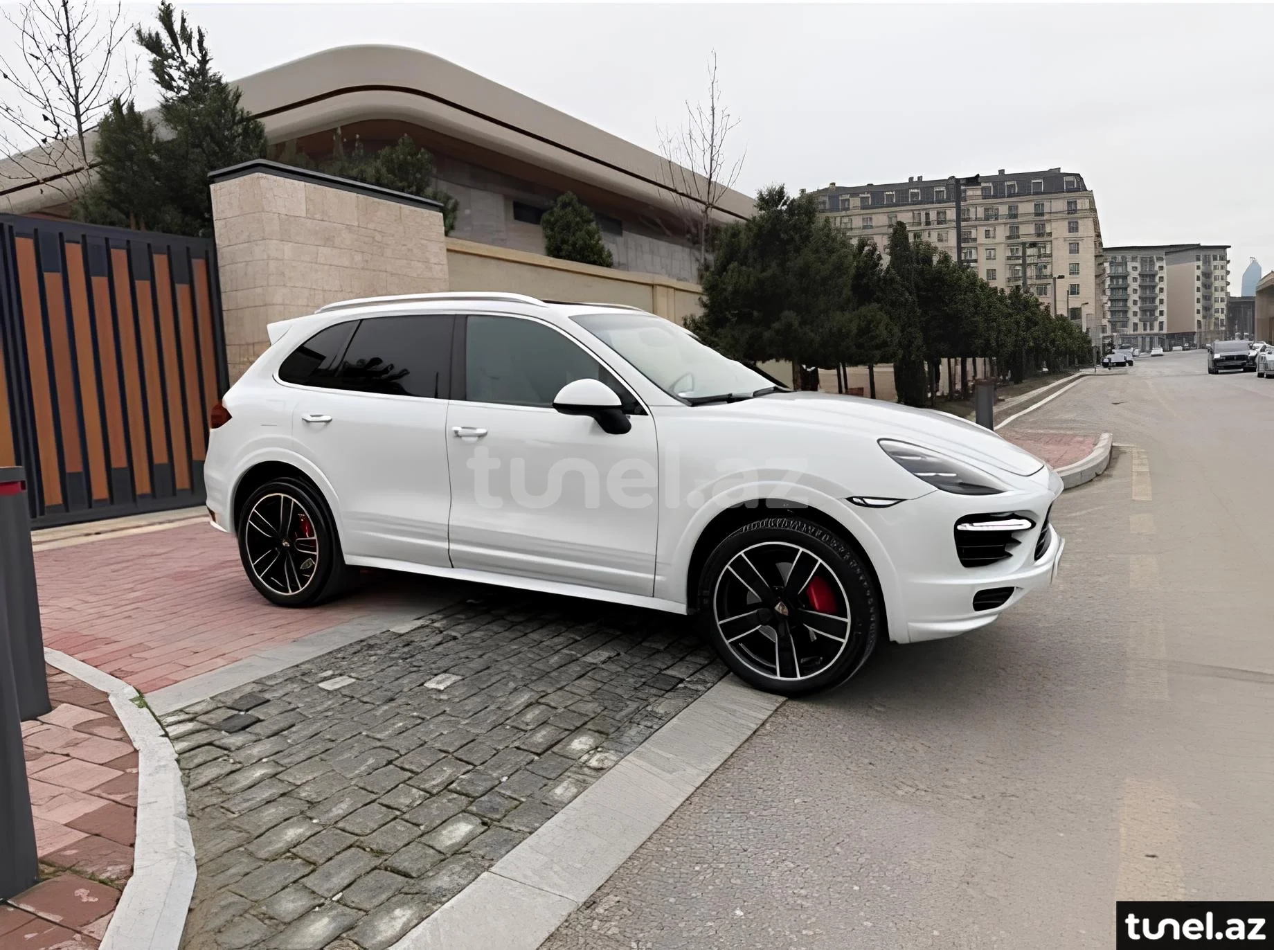 Porsche Cayenne GTS 2014
