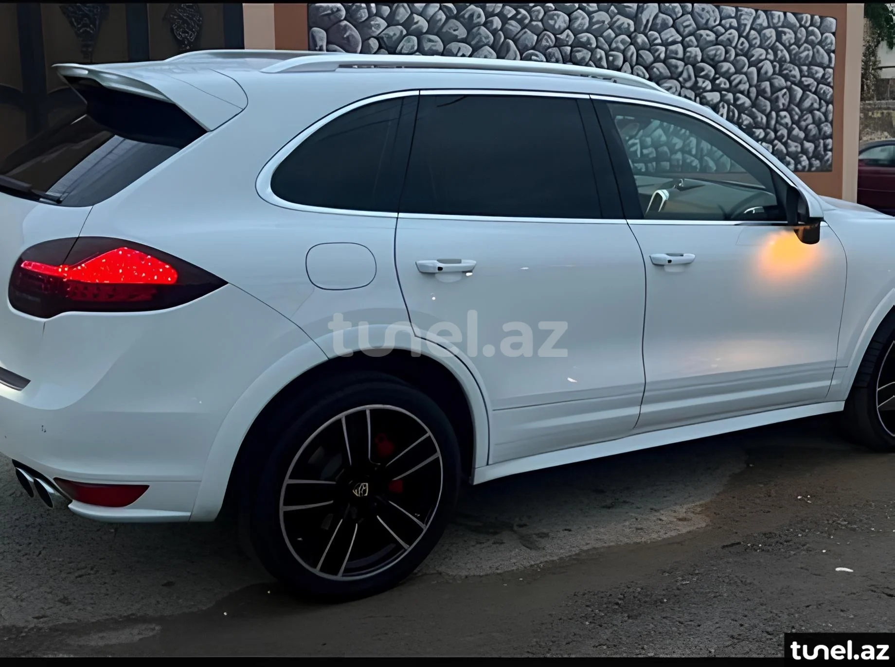 Porsche Cayenne GTS 2014