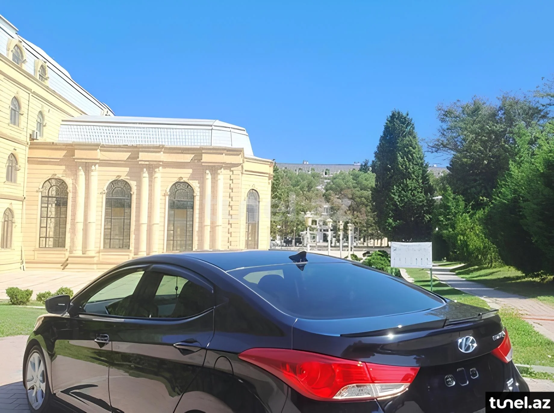 Hyundai Elantra 2013