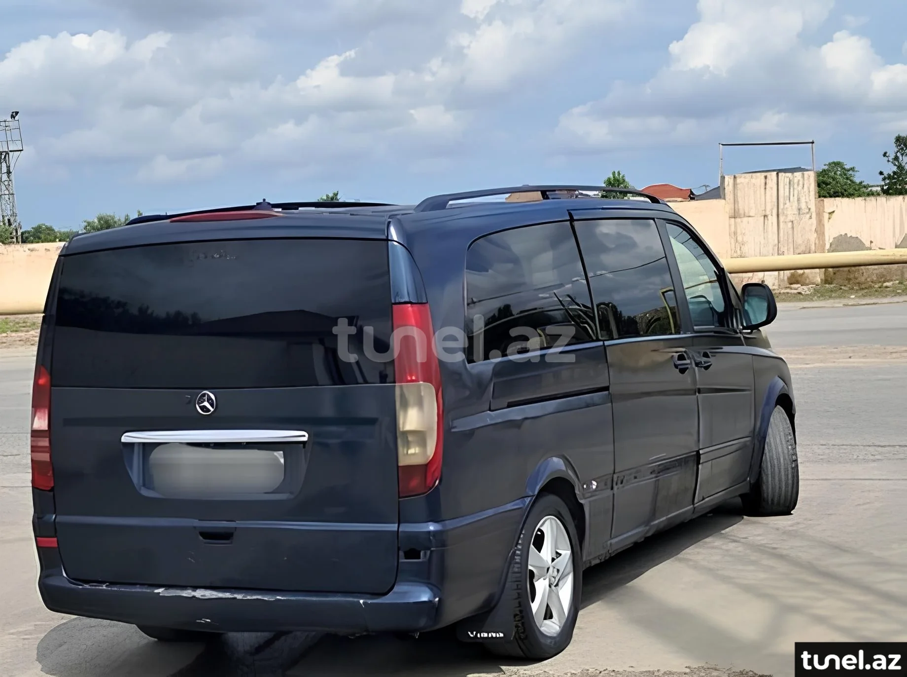 Mercedes Viano 2005