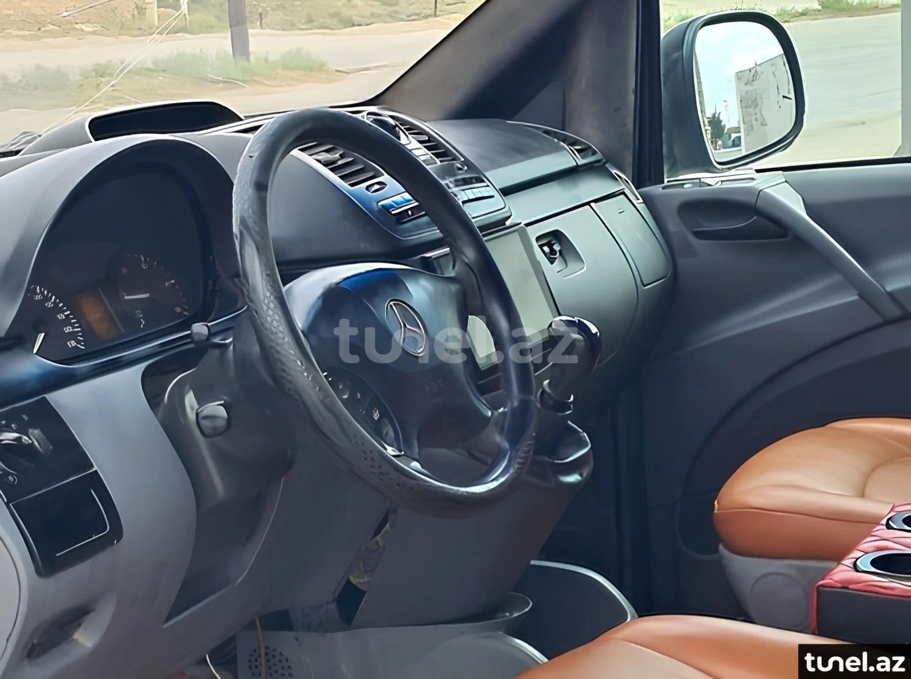 Mercedes Viano 2005