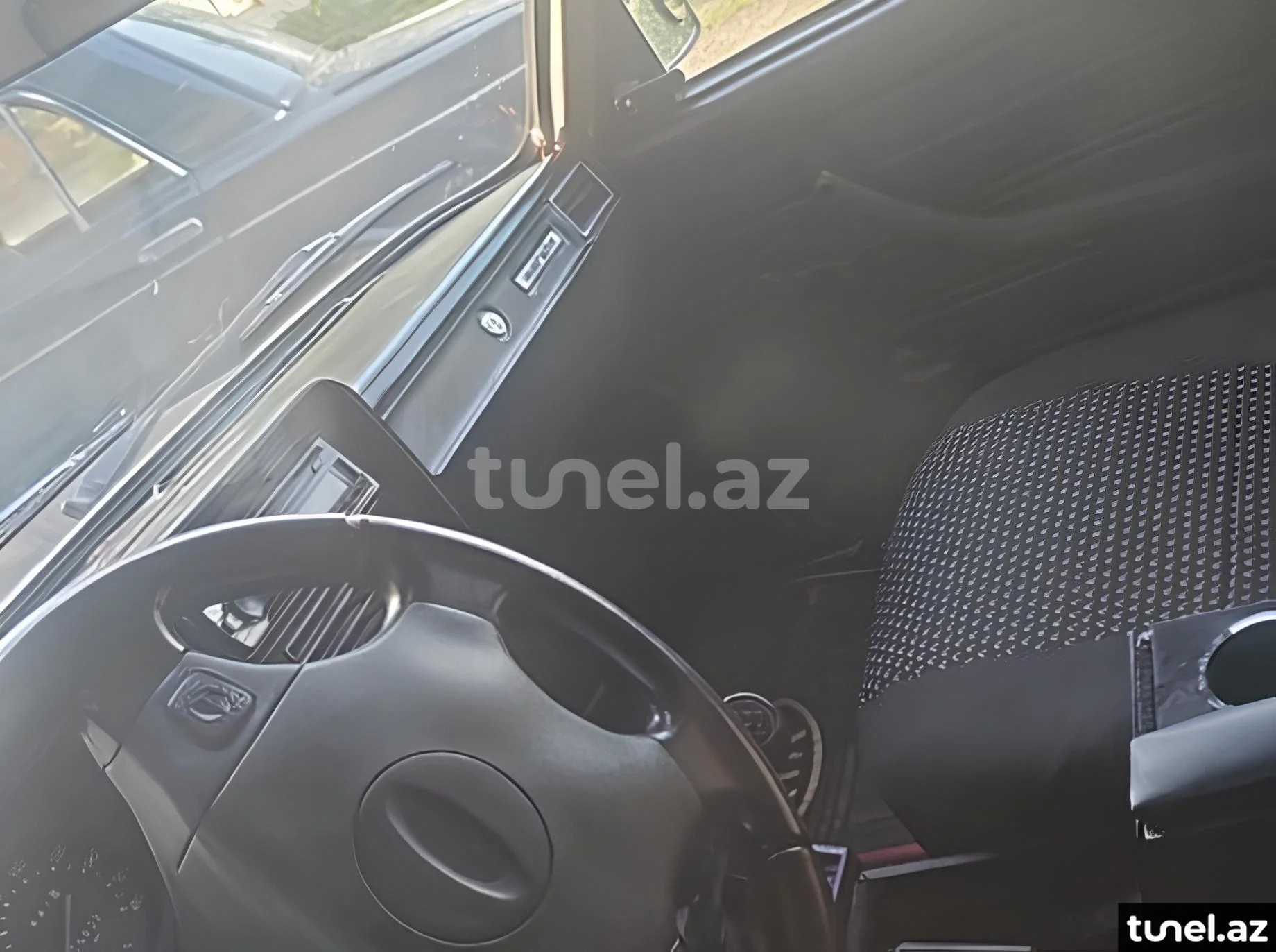 LADA (VAZ) 2107 2000