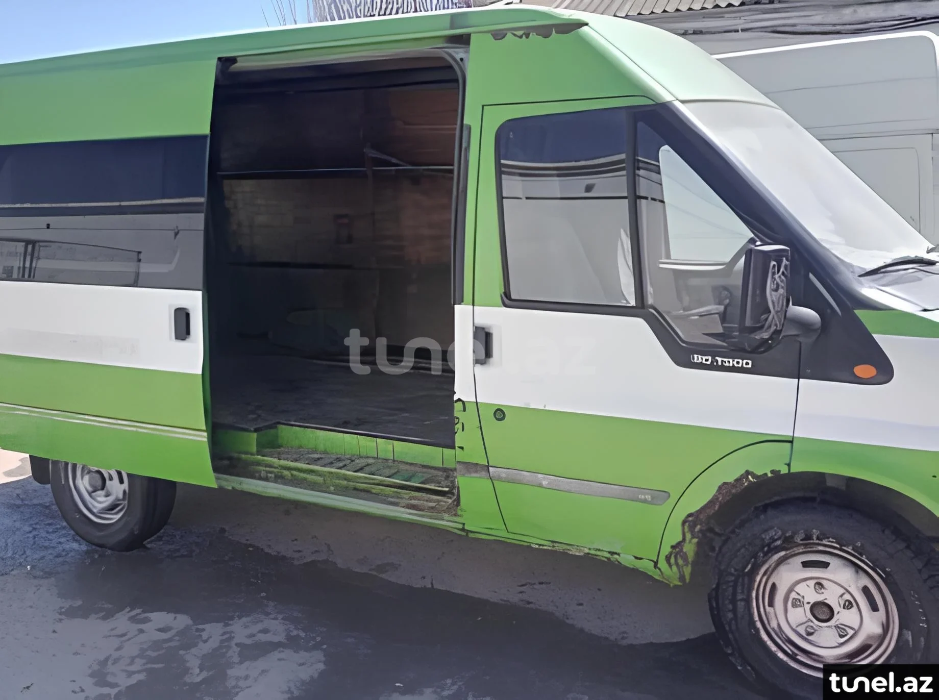 Ford Transit 2004
