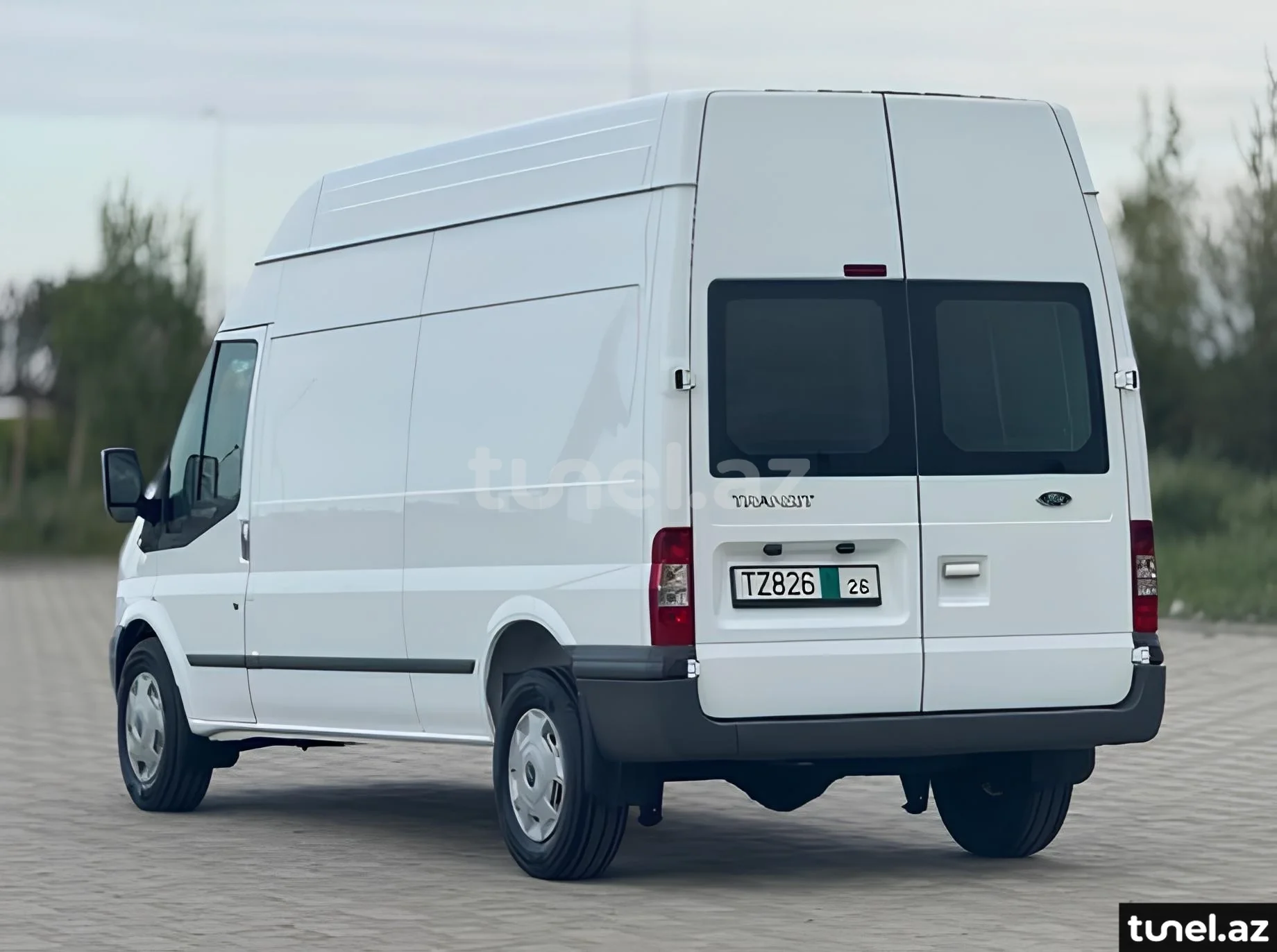 Ford Transit 2011