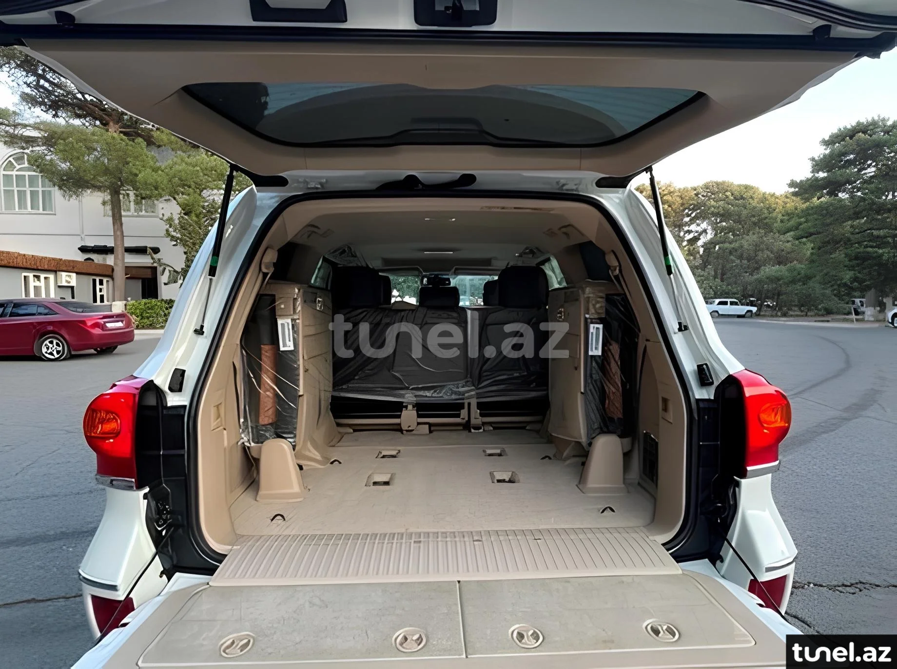 Toyota Land Cruiser 2012