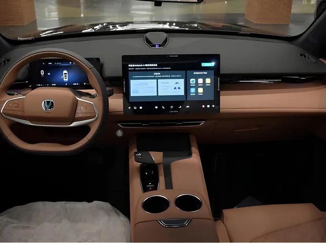 Changan Uni-Z, 1.5 L, 2025 i̇l, 5 535 km, Bakı - Qiymət: 33 500 ₼ - Tunel.az