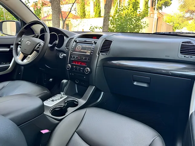 Kia Sorento, 2.0 L, 2010 i̇l, 208 000 km, Bakı - Qiymət: 25 700 ₼ - Tunel.az