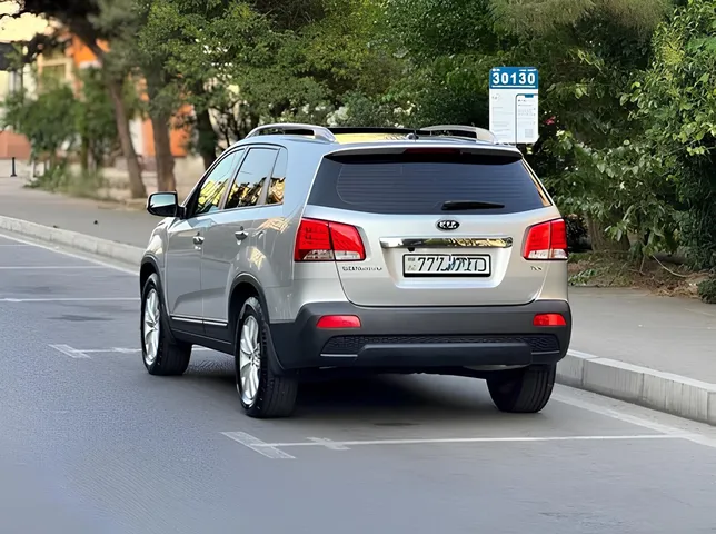 Kia Sorento, 2.0 L, 2010 i̇l, 208 000 km, Bakı - Qiymət: 25 700 ₼ - Tunel.az