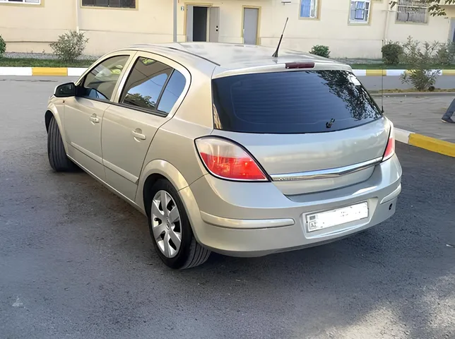 Opel Astra, 1.4 L, 2005 i̇l, 236 596 km, Yevlax - Qiymət: 8 500 ₼ - Tunel.az