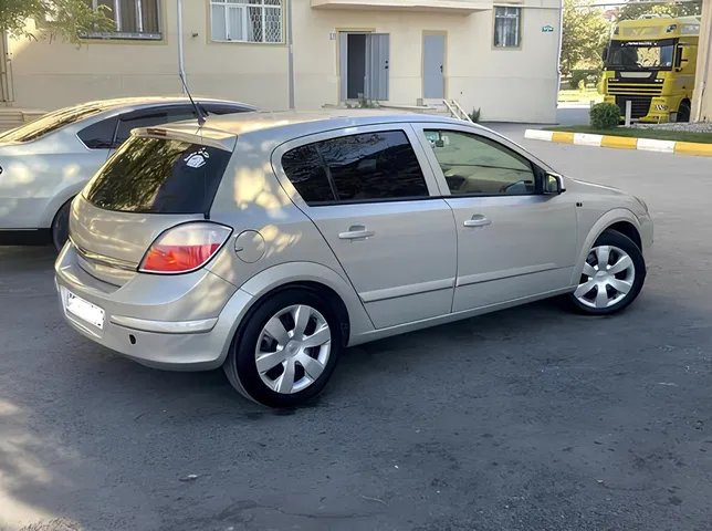 Opel Astra, 1.4 L, 2005 i̇l, 236 596 km, Yevlax - Qiymət: 8 500 ₼ - Tunel.az