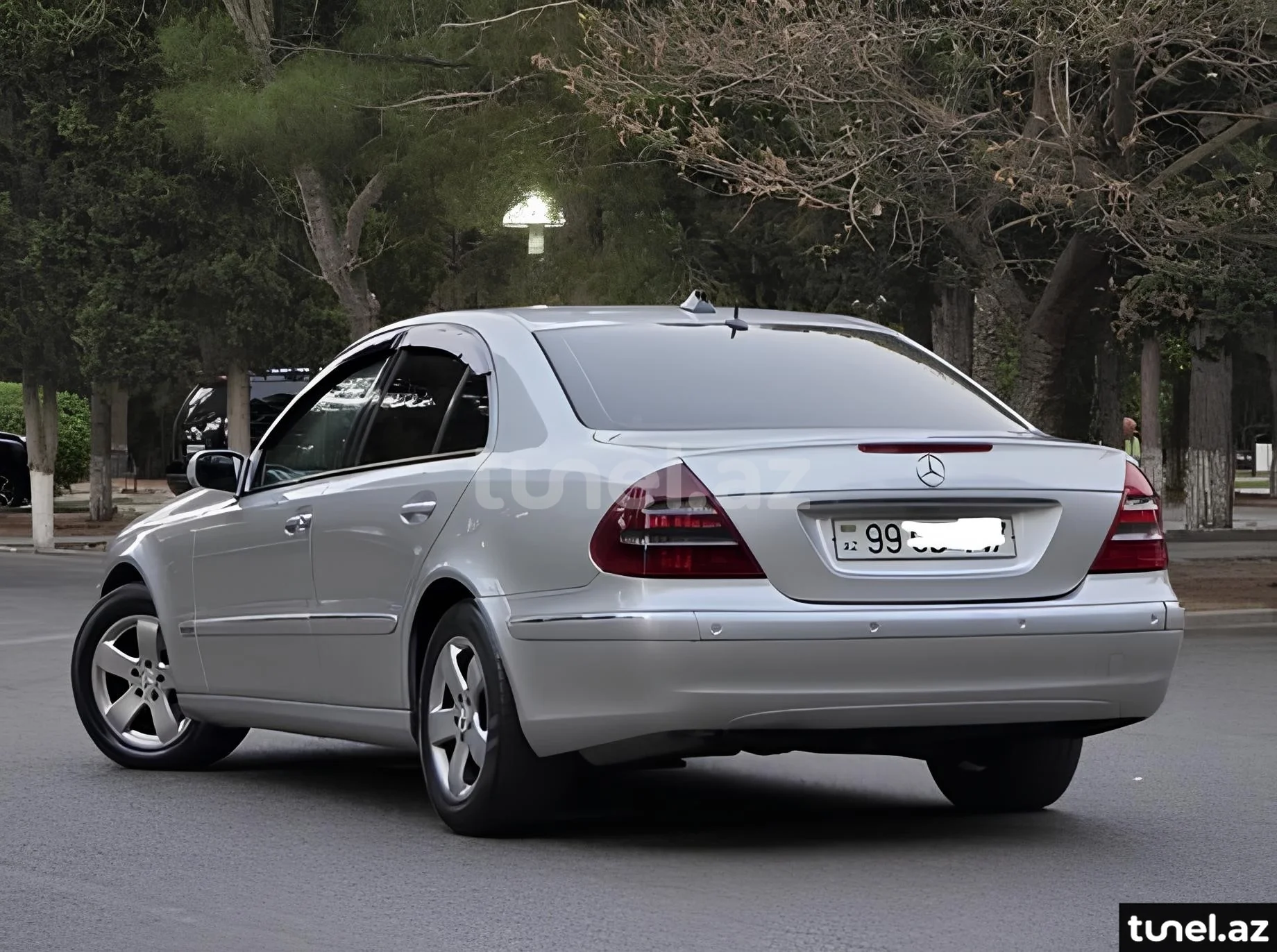 Mercedes E 220 2004