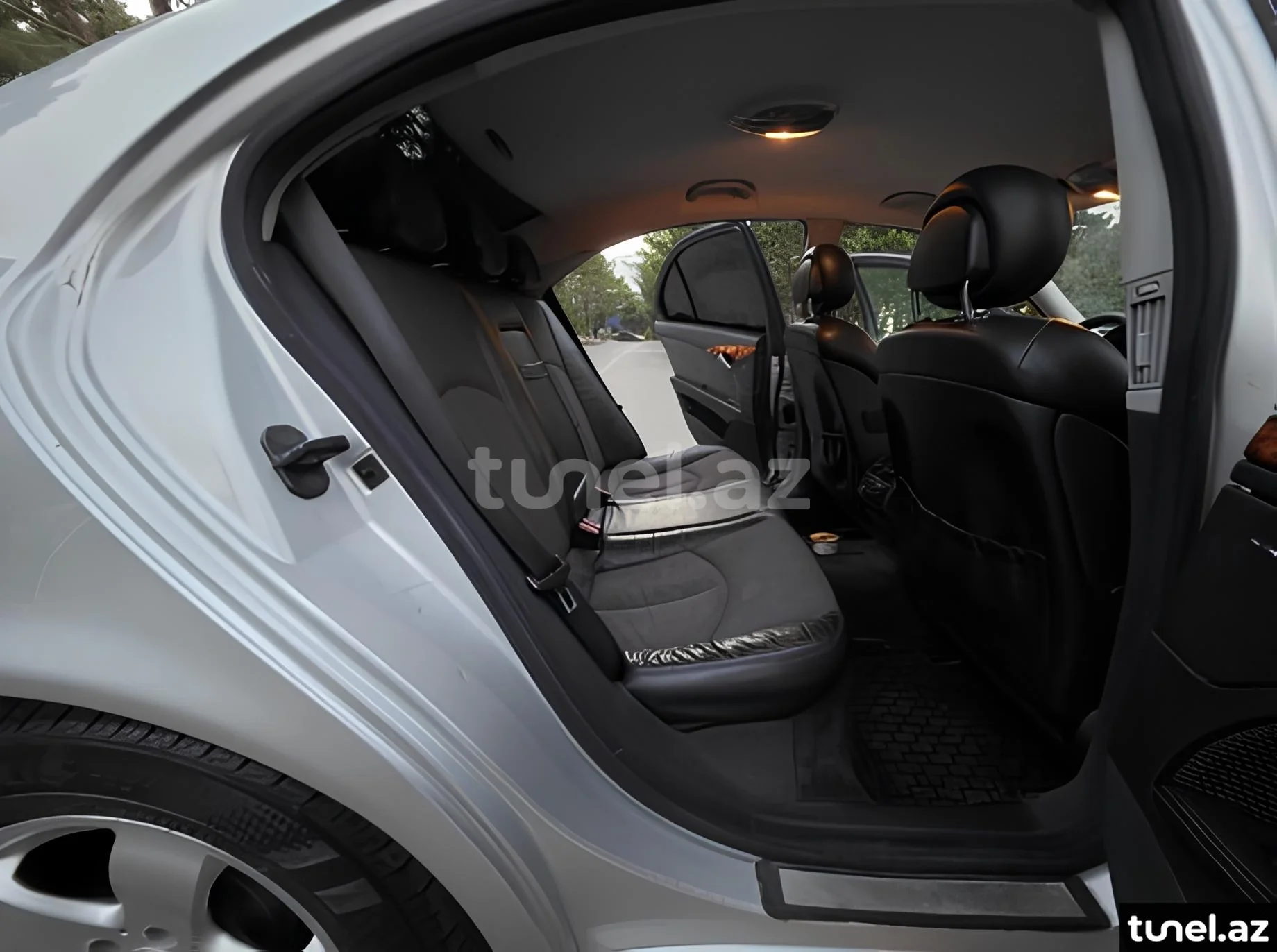 Mercedes E 220 2004