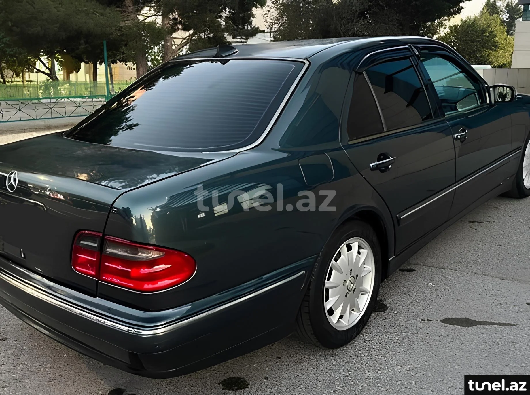 Mercedes E 240 2001