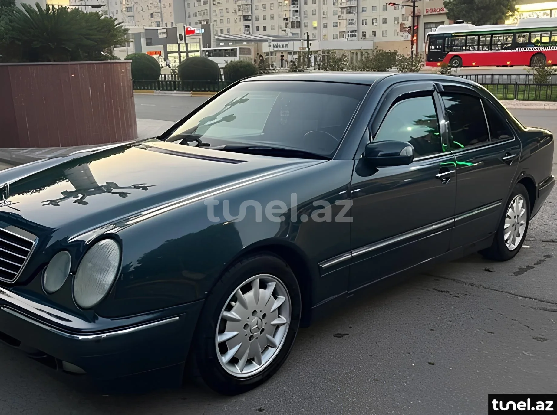 Mercedes E 240 2001