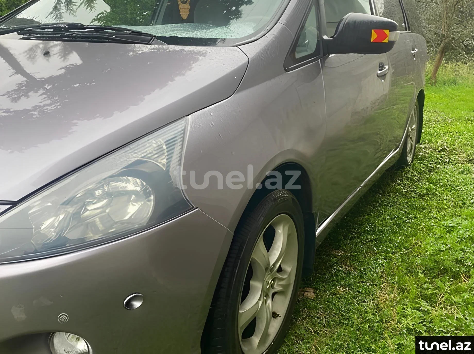 Mitsubishi Grandis 2004