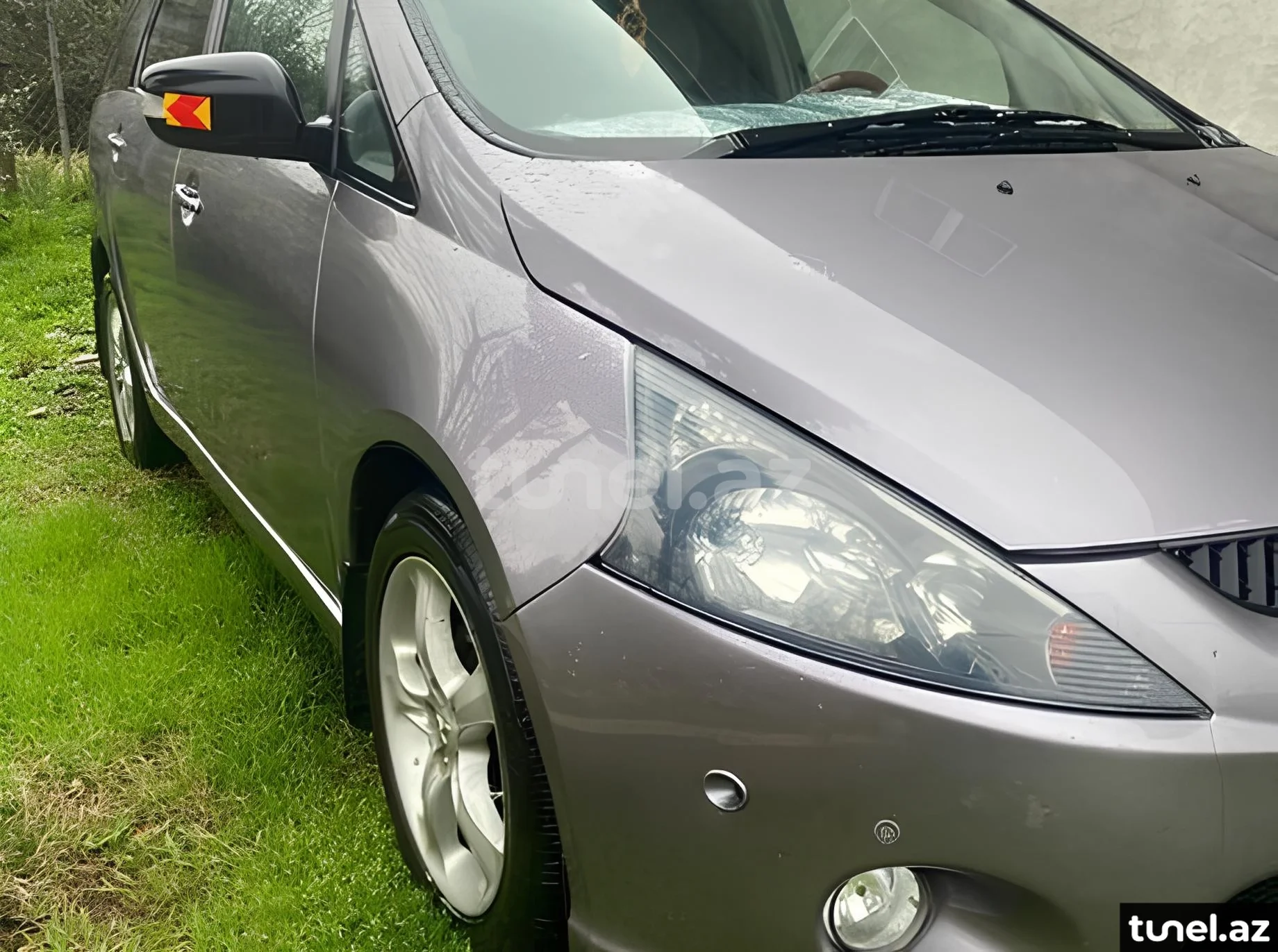 Mitsubishi Grandis 2004