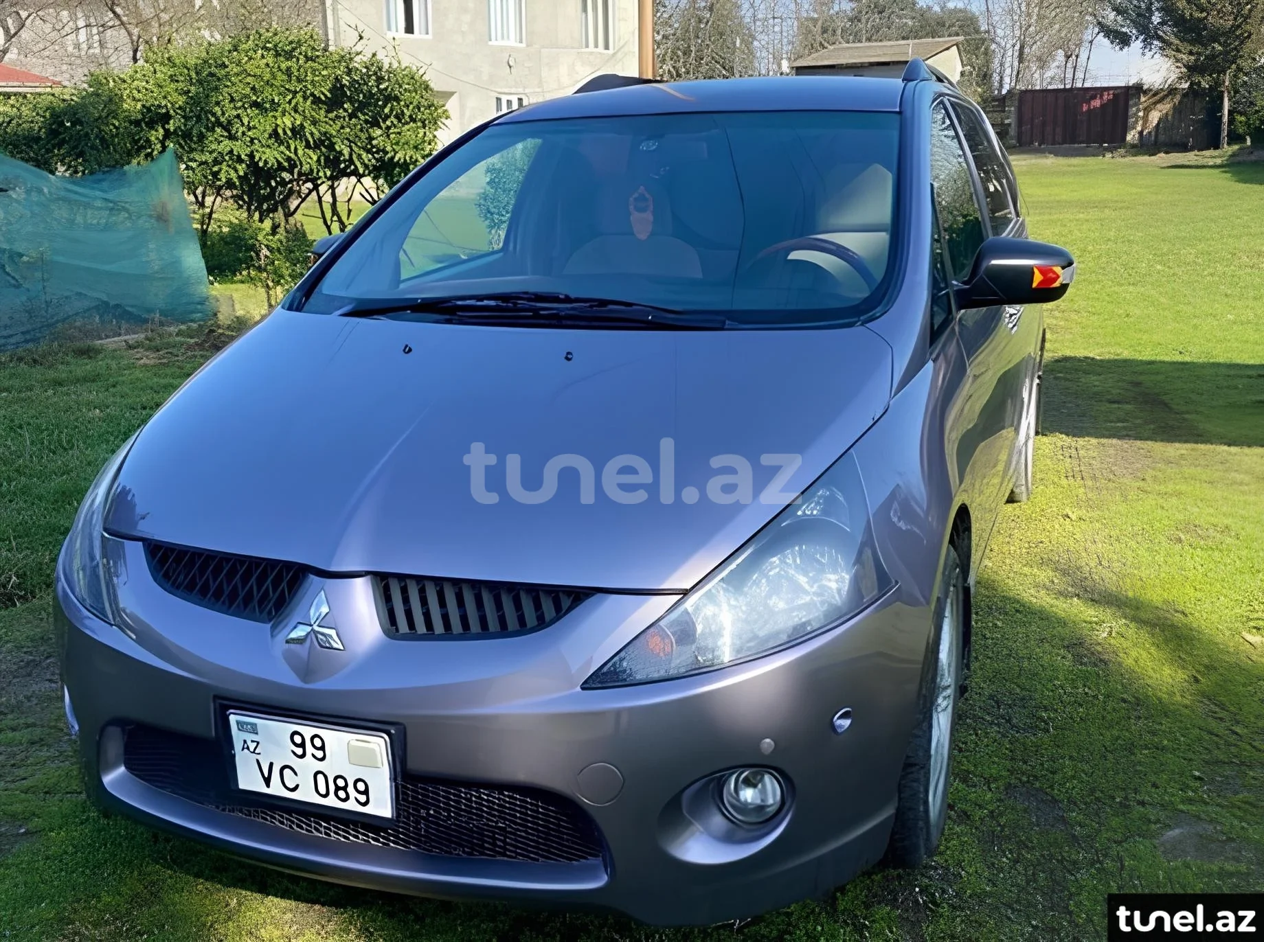 Mitsubishi Grandis 2004