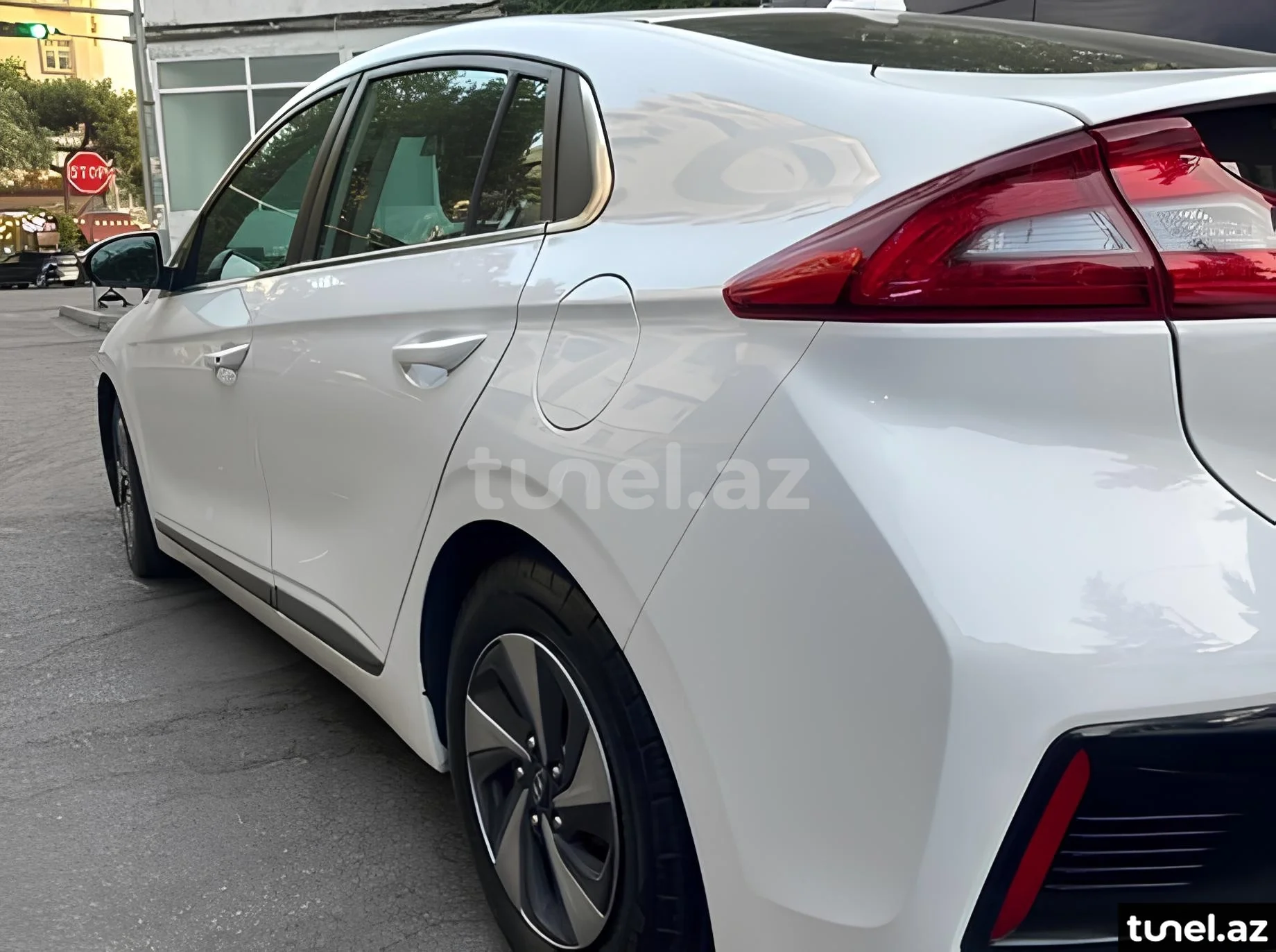 Hyundai IONIQ 2018