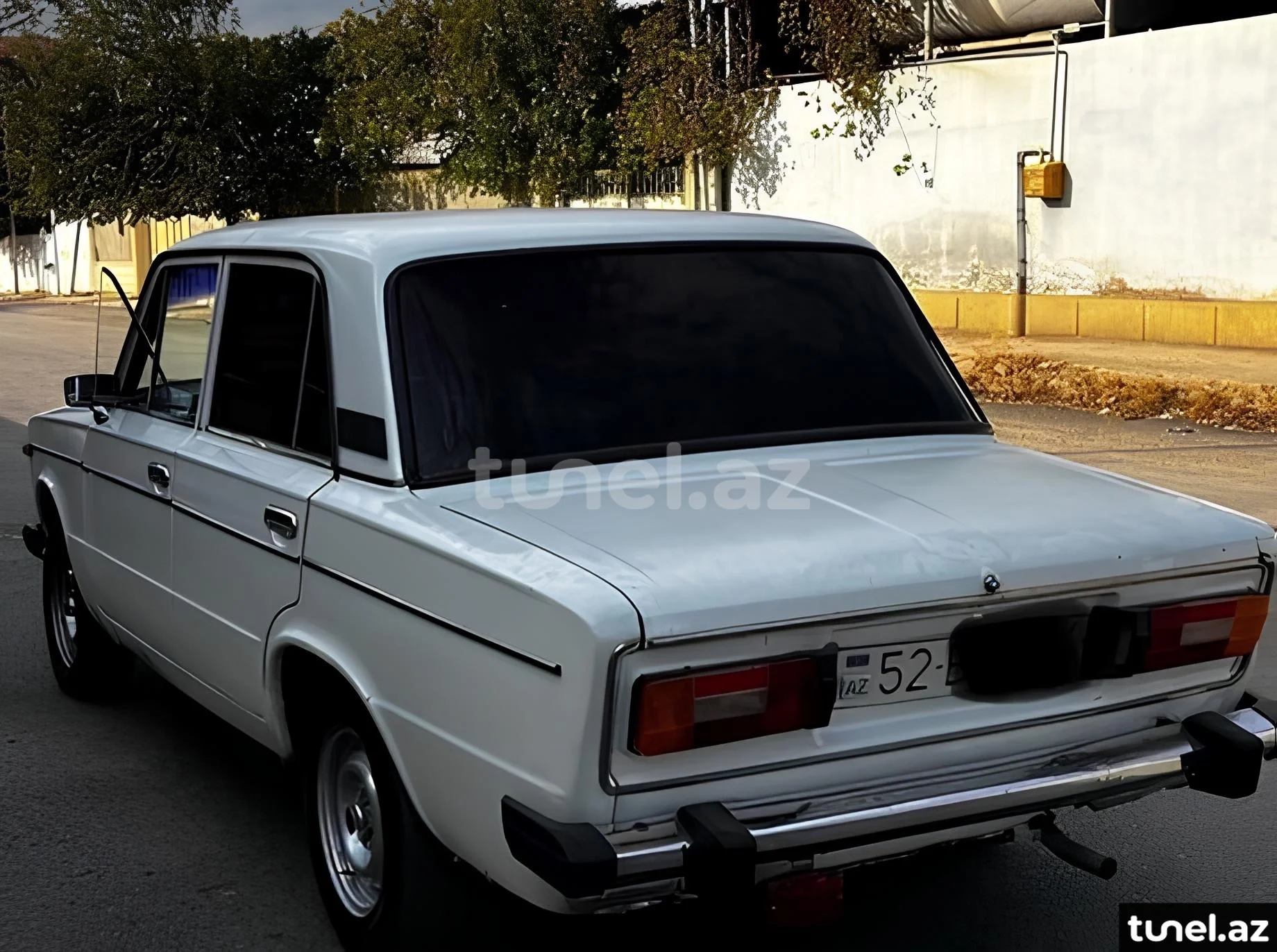 LADA (VAZ) 2106 1985