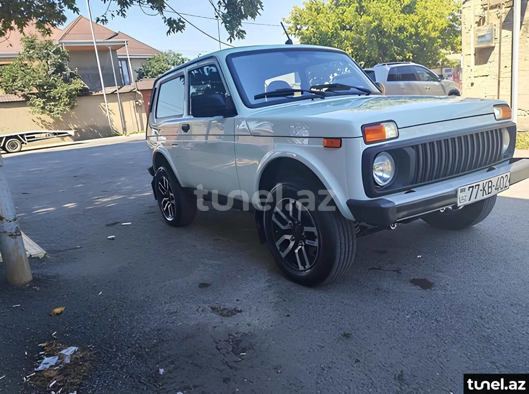 LADA (VAZ) Niva 2015
