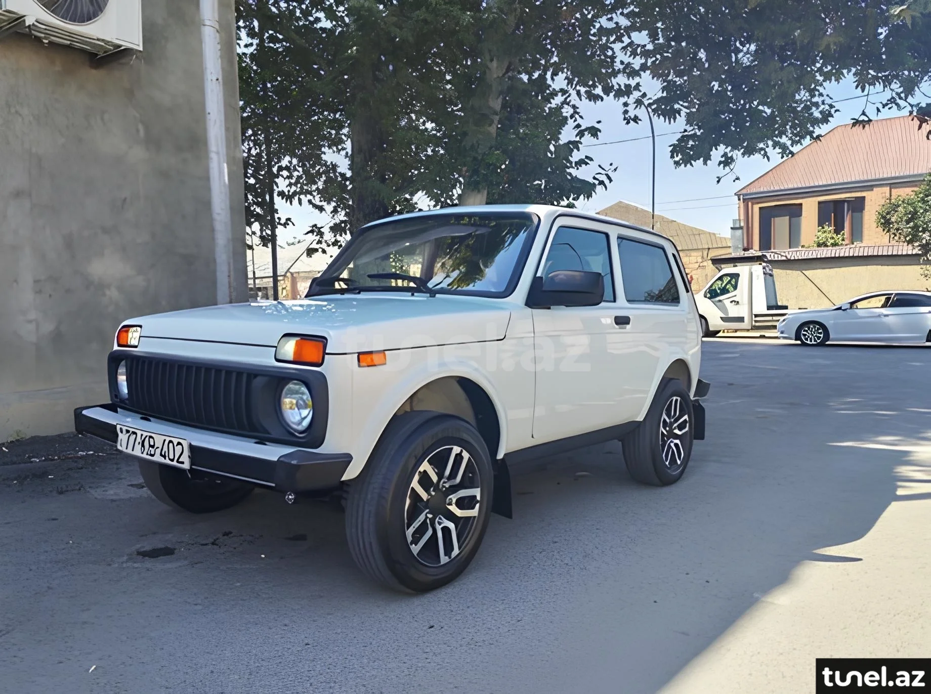 LADA (VAZ) Niva 2015