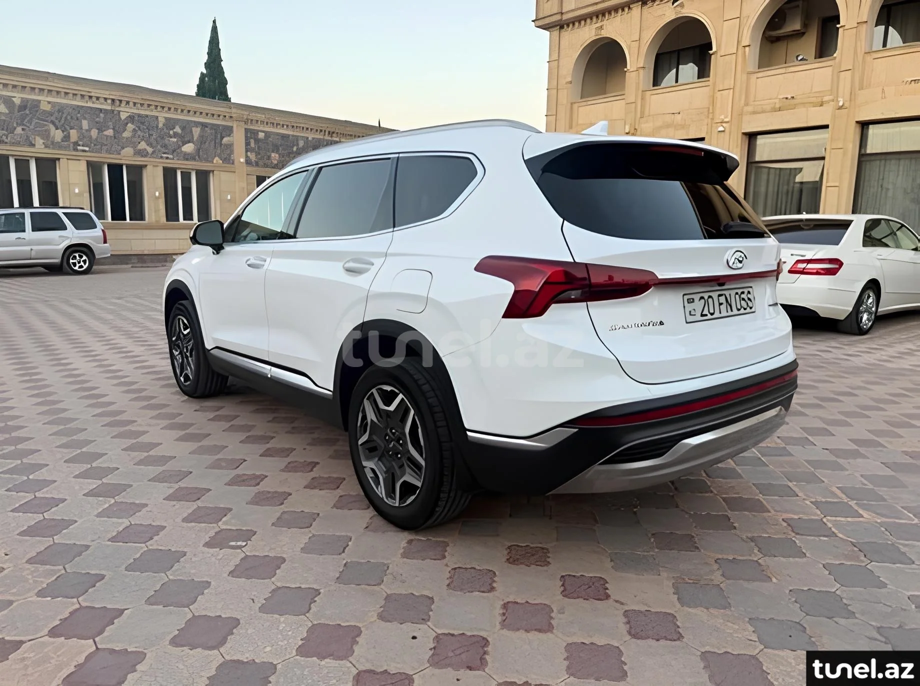Hyundai Santa Fe 2023