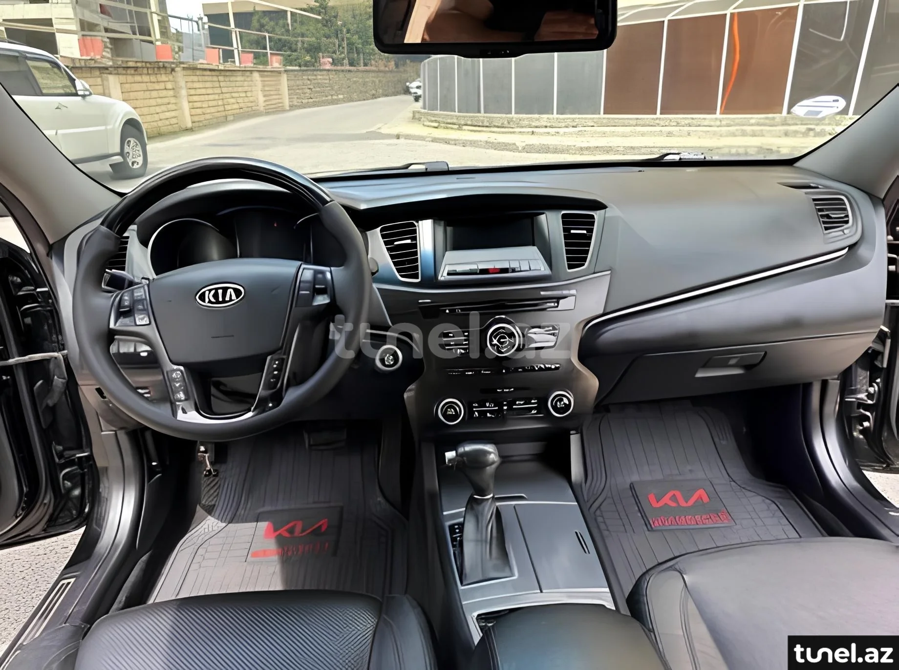 Kia Cadenza 2012