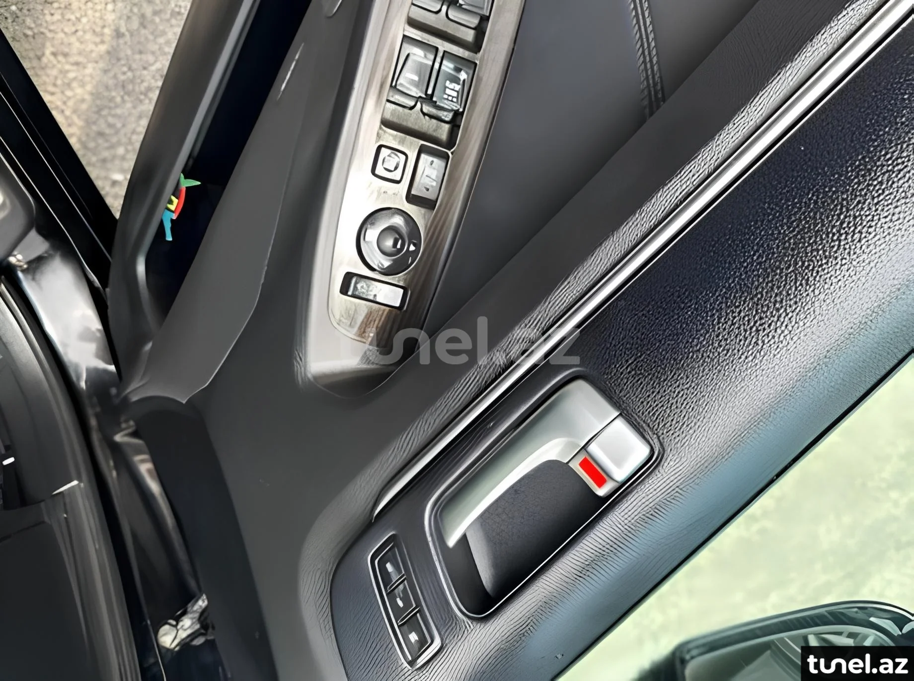 Kia Cadenza 2012