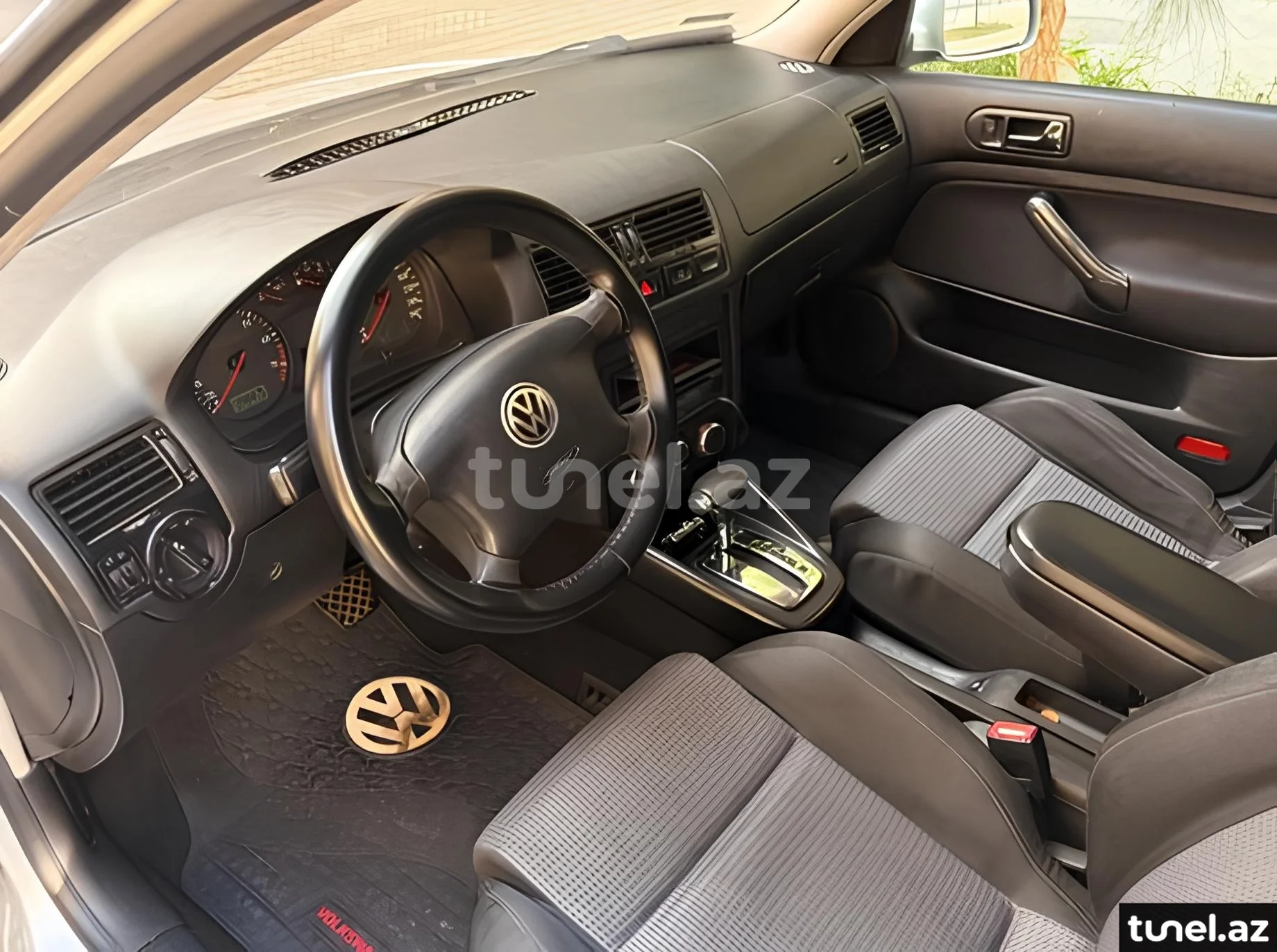 Volkswagen Golf 2002
