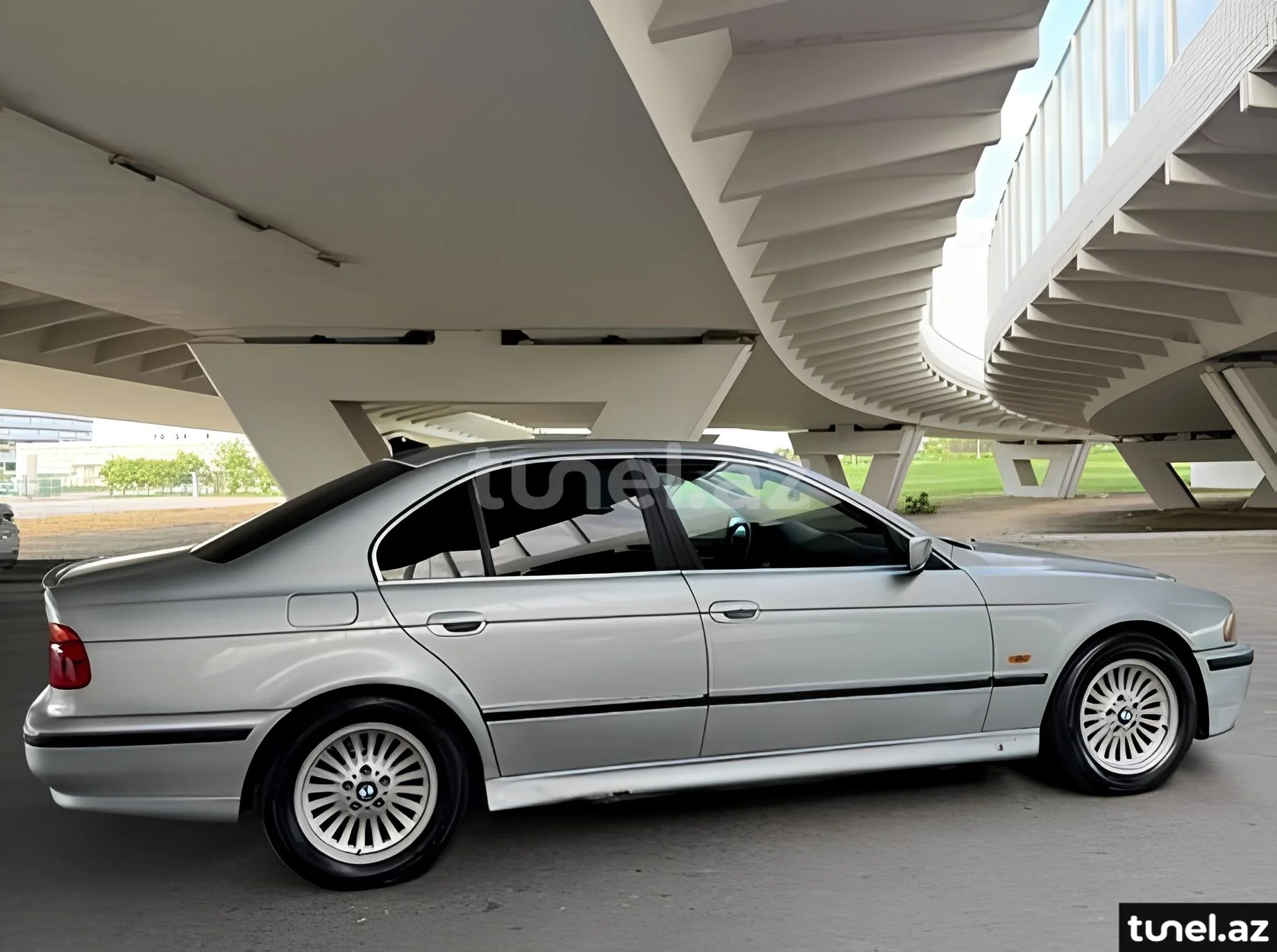 BMW 523 1997