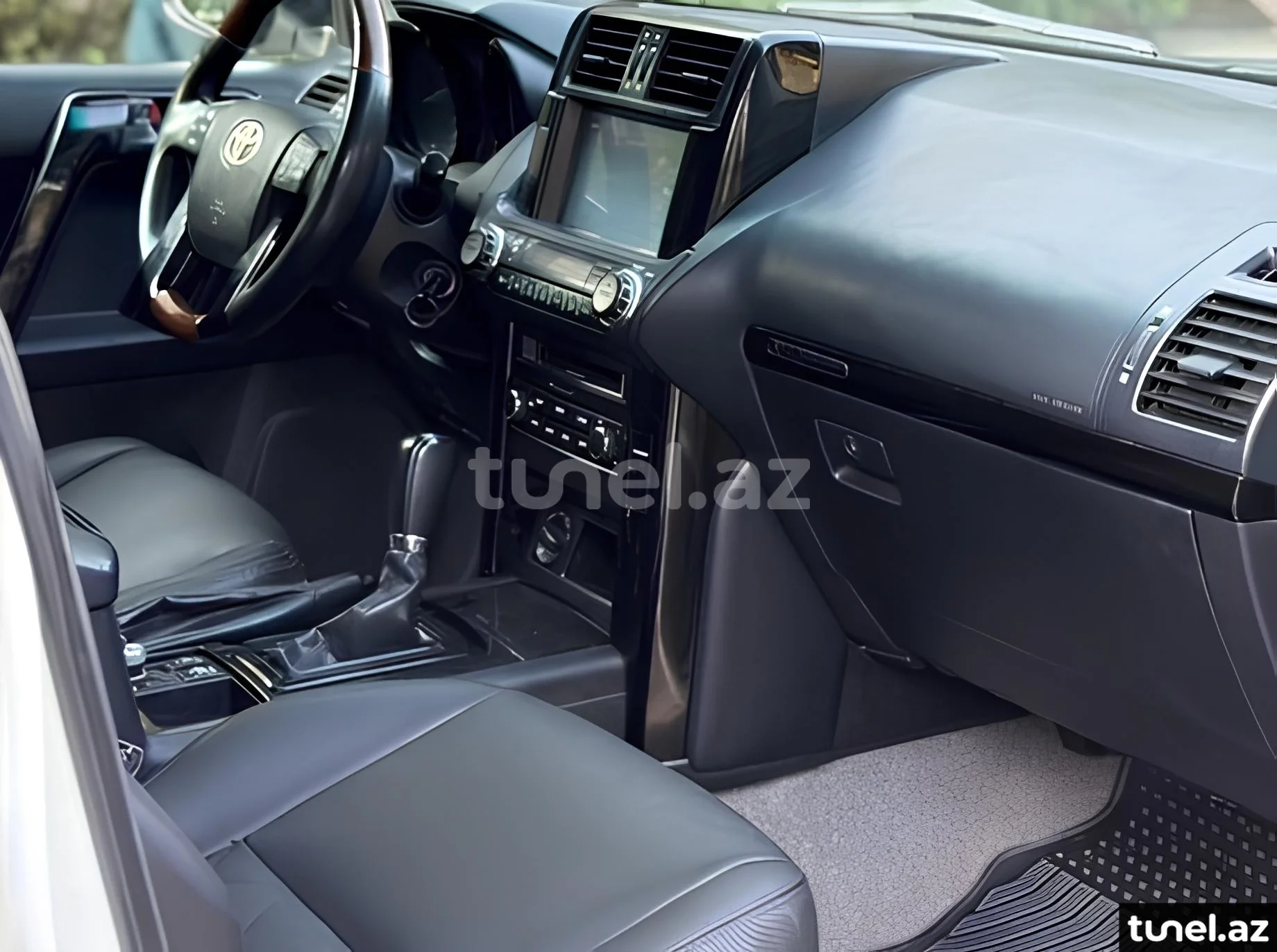 Toyota Land Cruiser Prado 2013