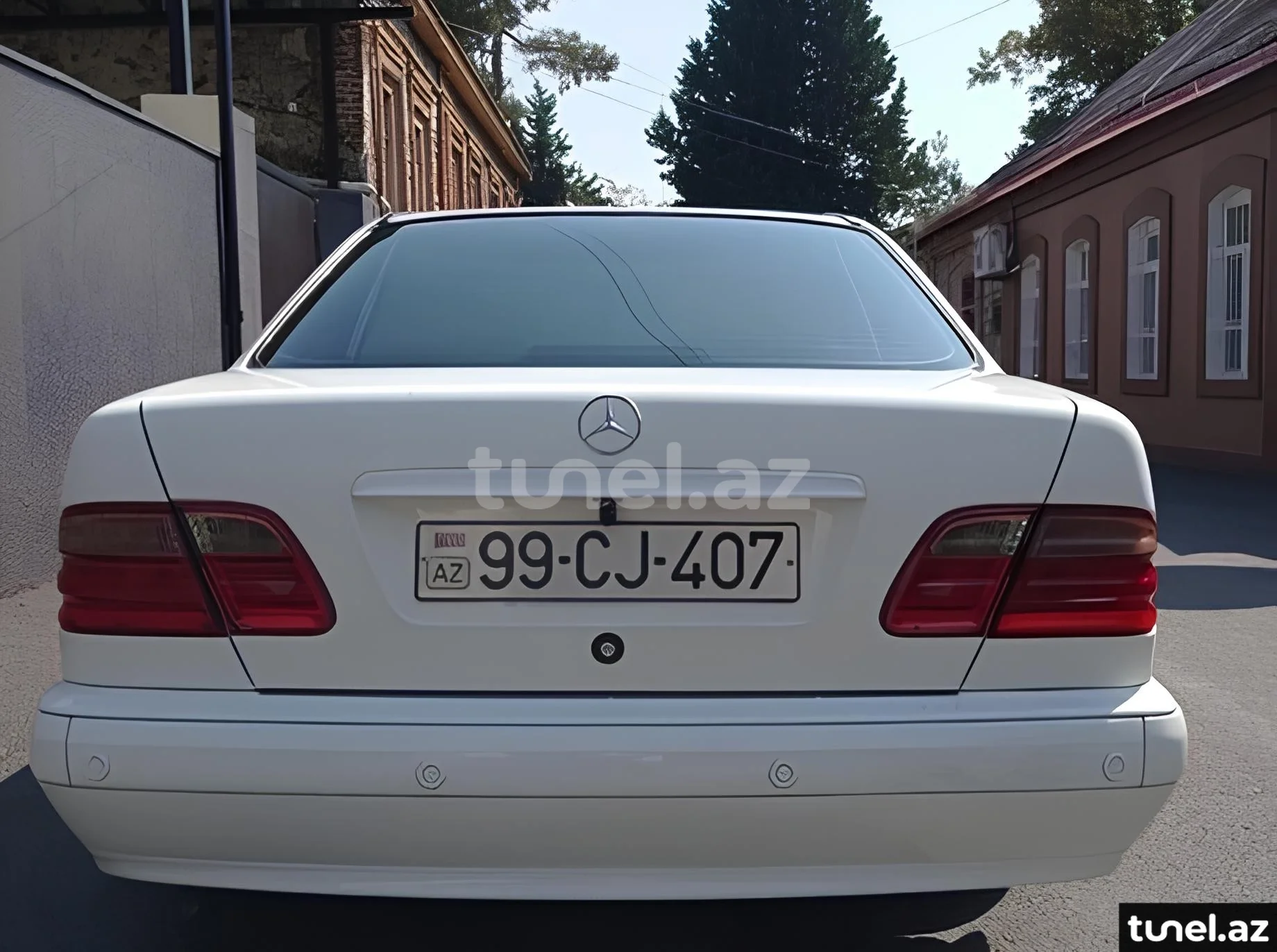 Mercedes E 240 1999