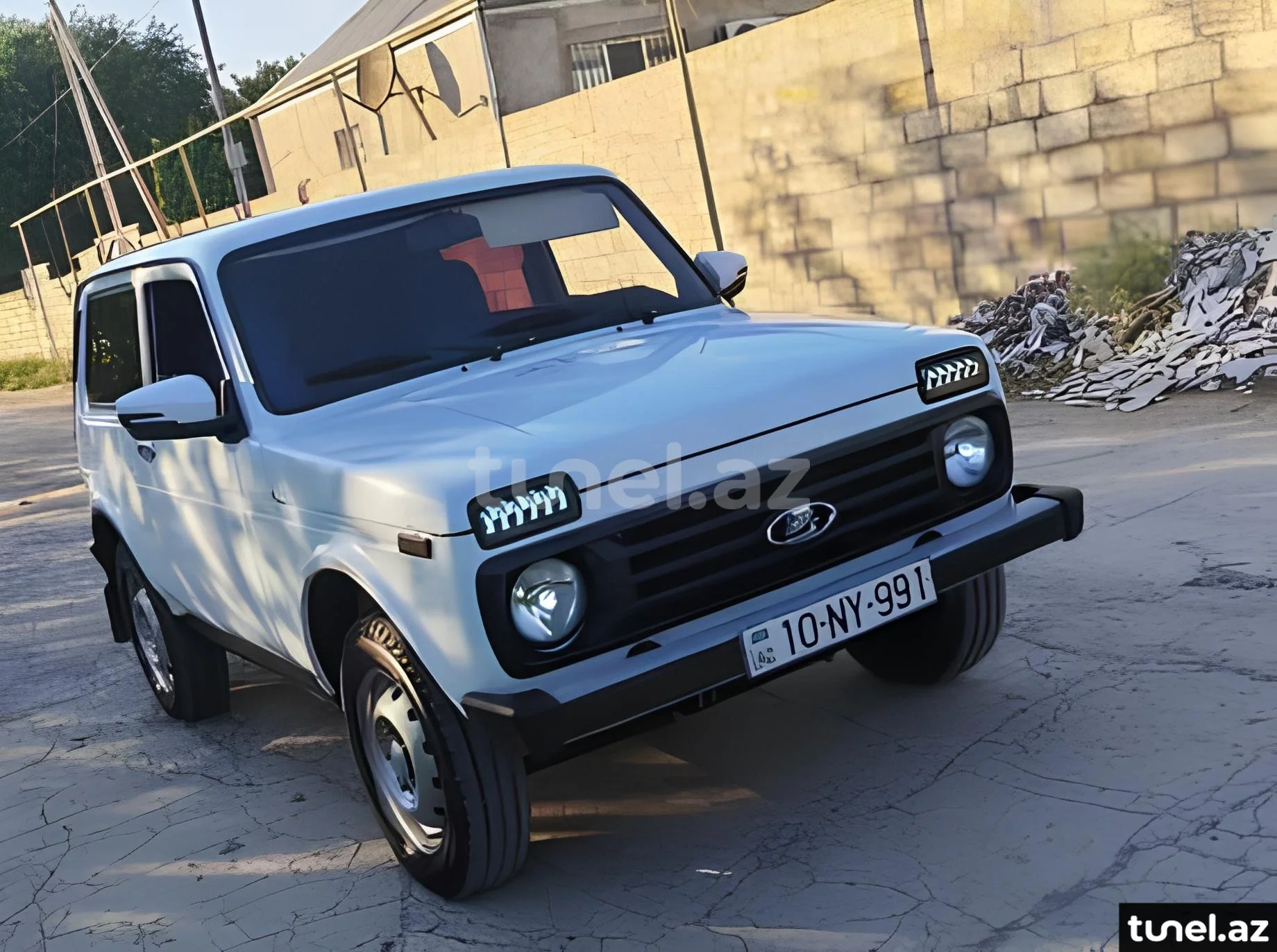 LADA (VAZ) Niva 2012