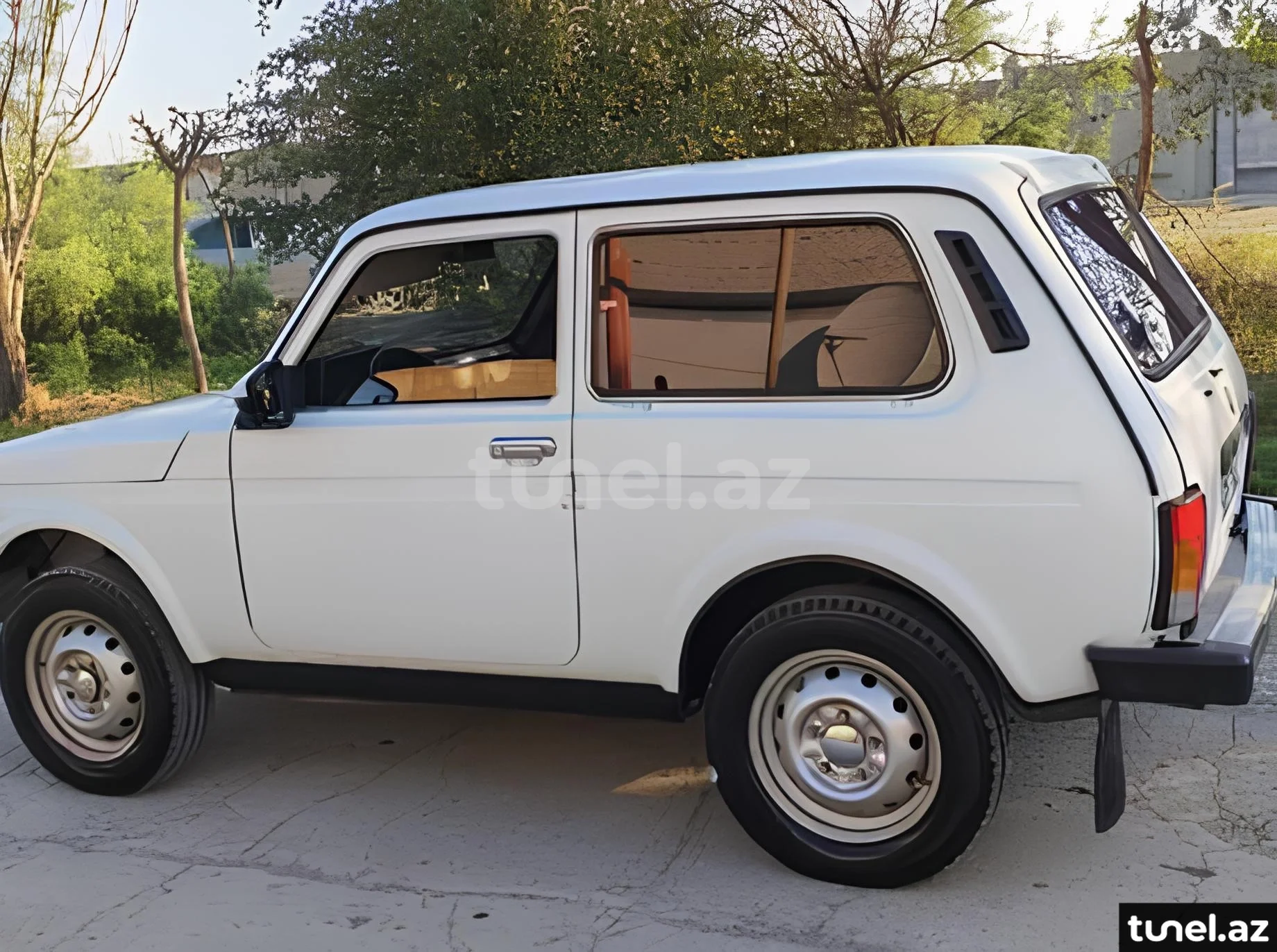 LADA (VAZ) Niva 2012
