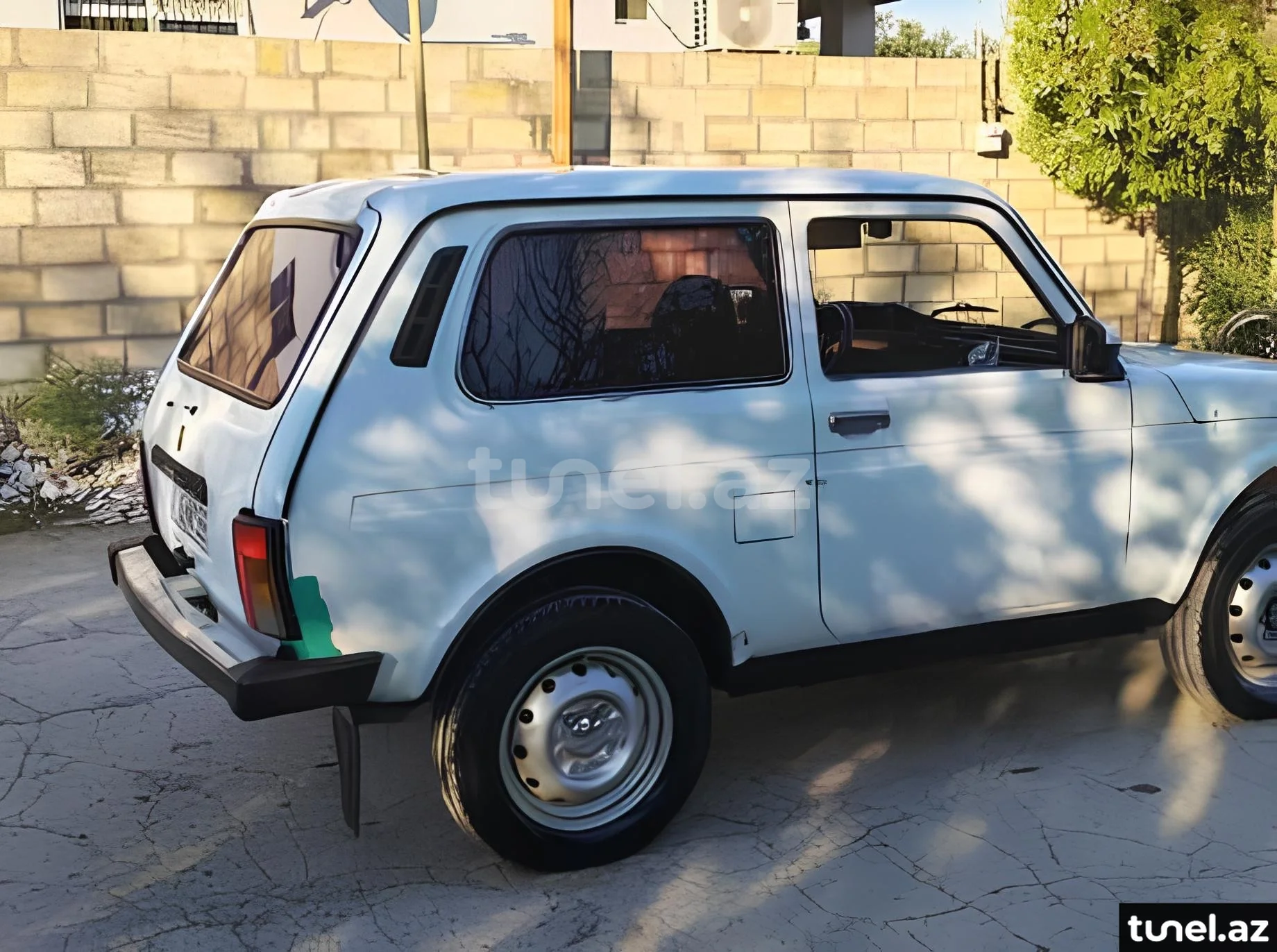 LADA (VAZ) Niva 2012