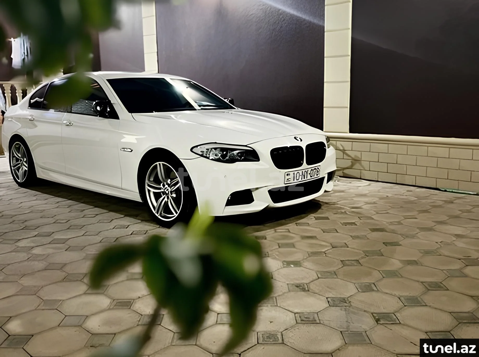 BMW 530 2011