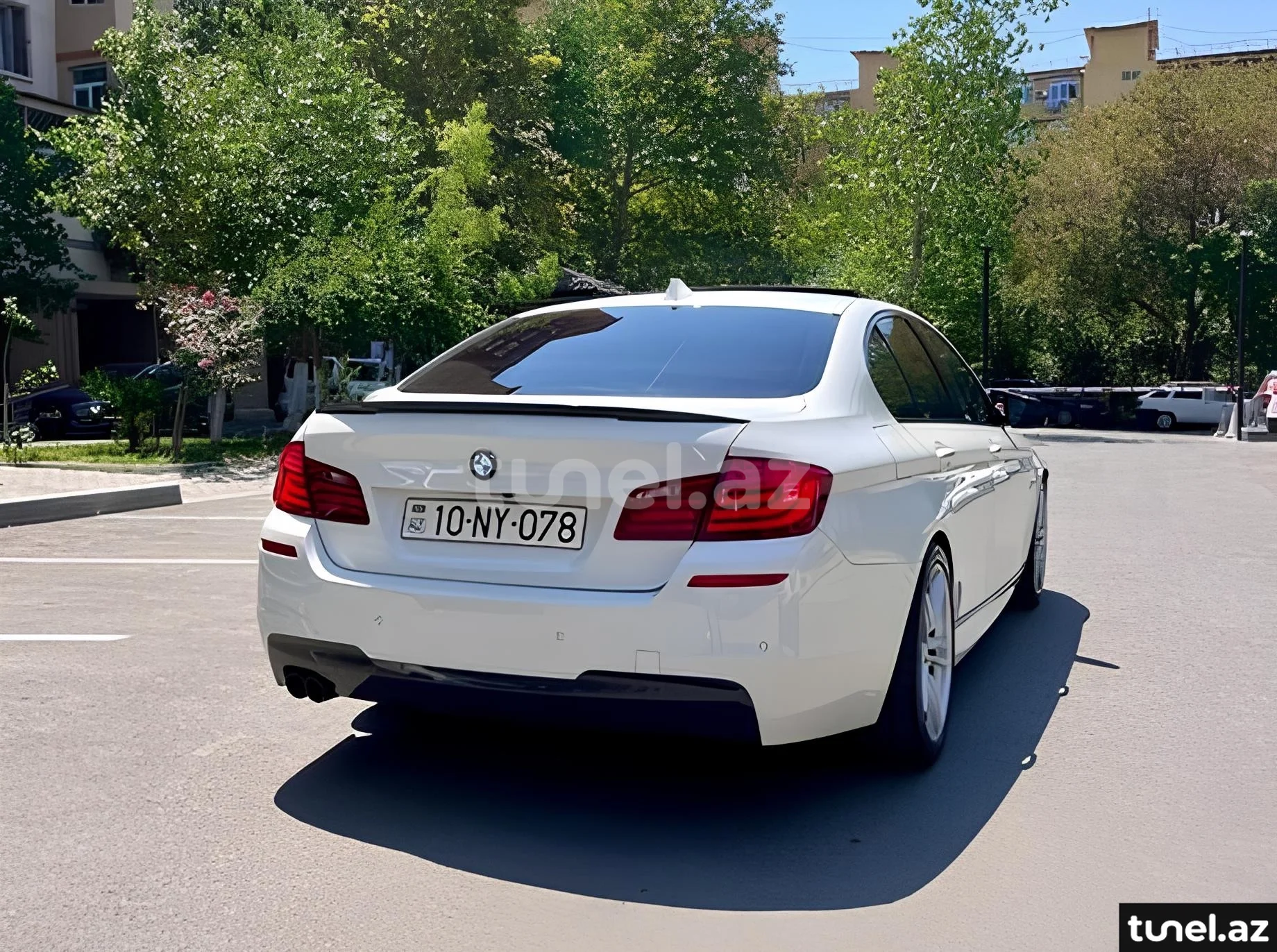 BMW 530 2011