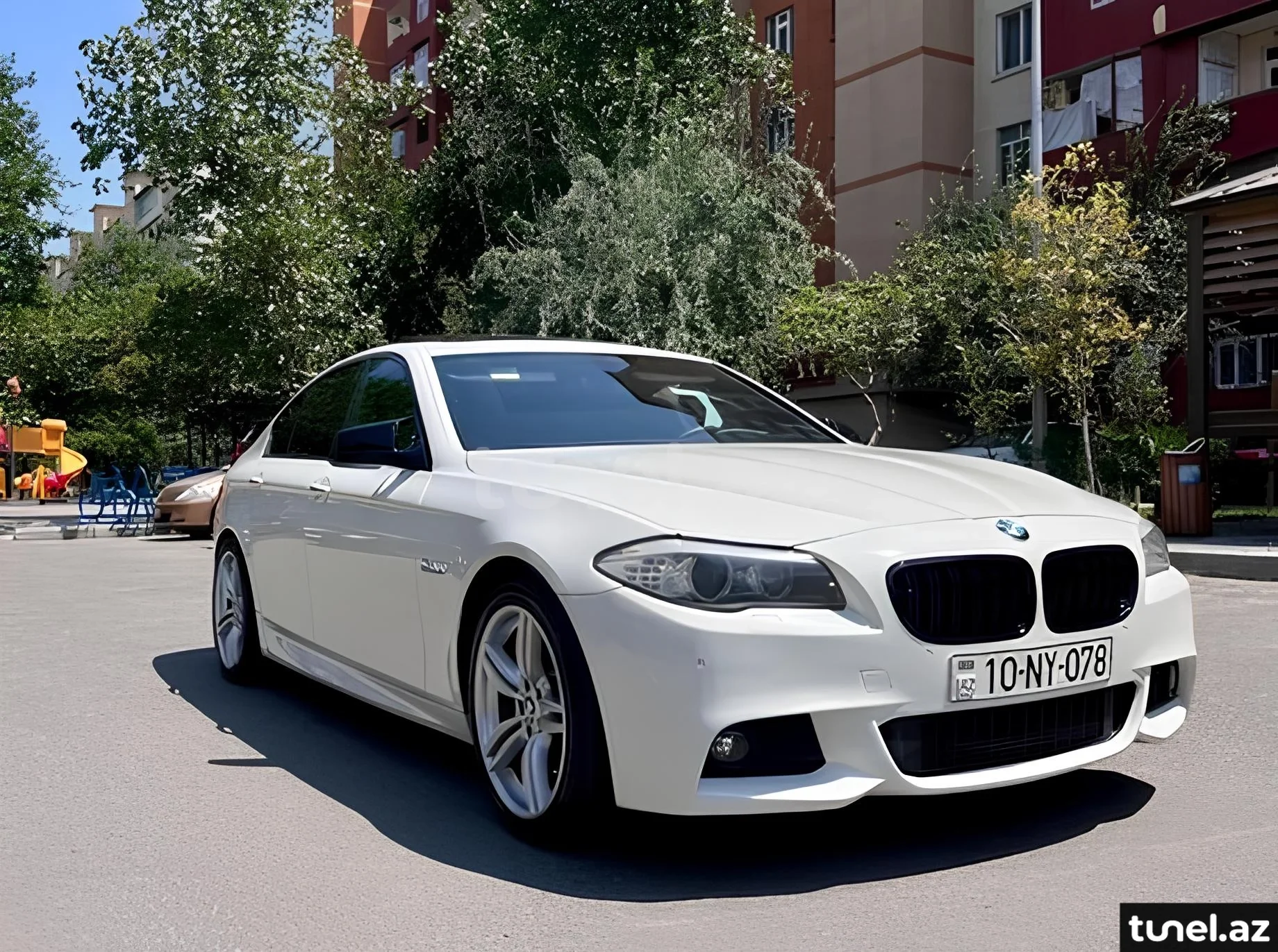 BMW 530 2011