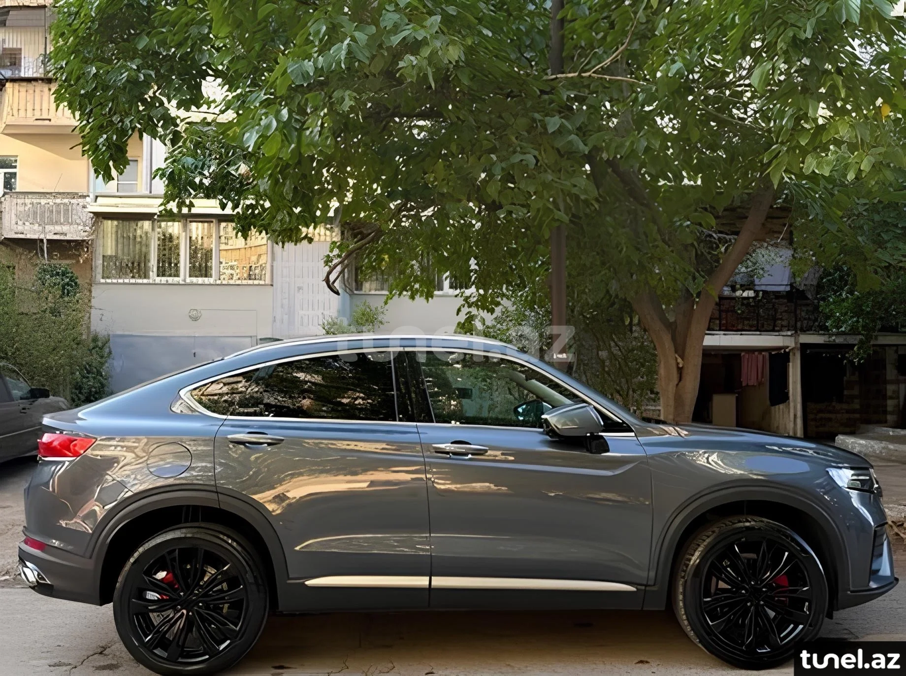 Geely Tugella 2022