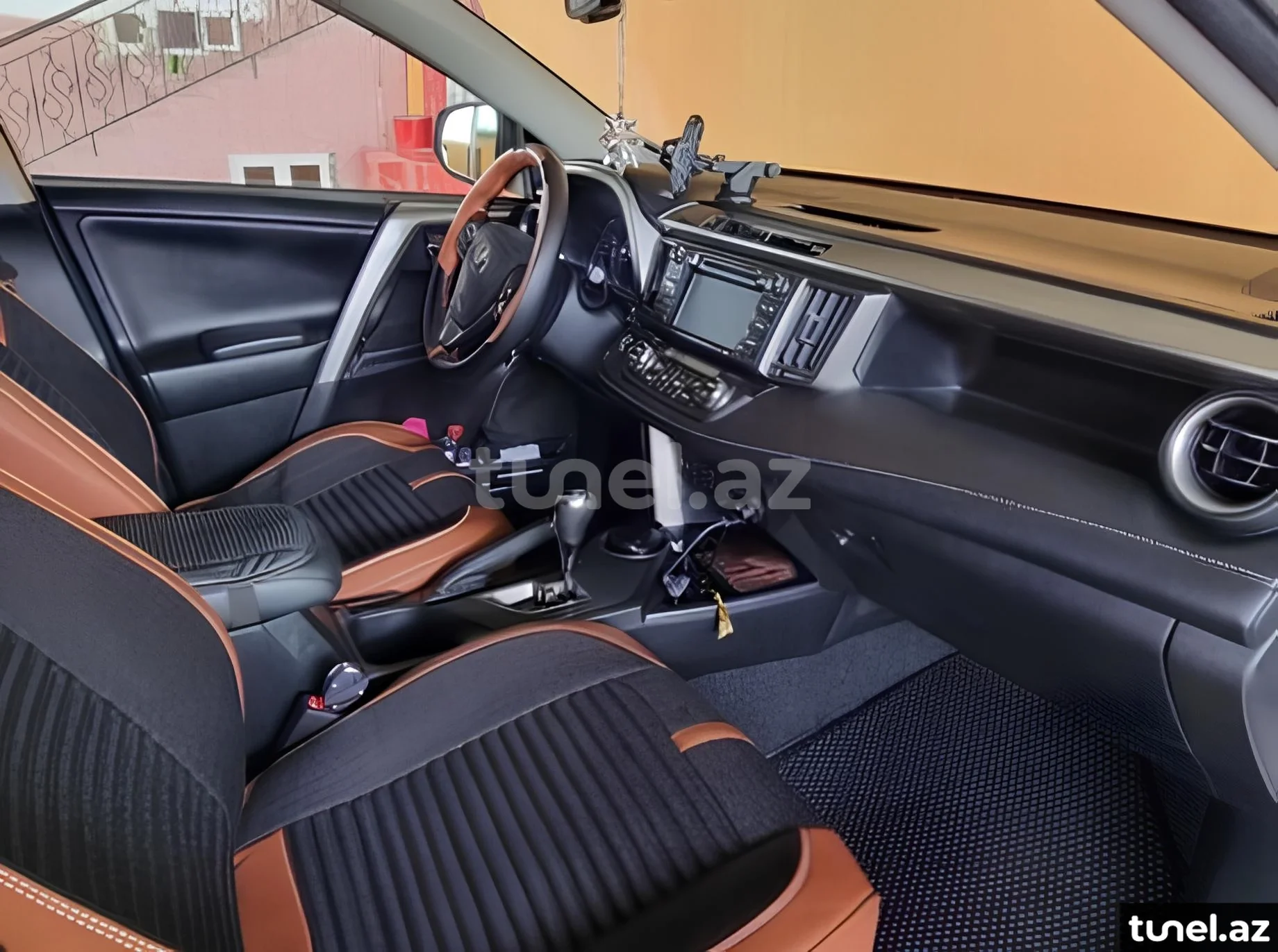 Toyota RAV4 2014
