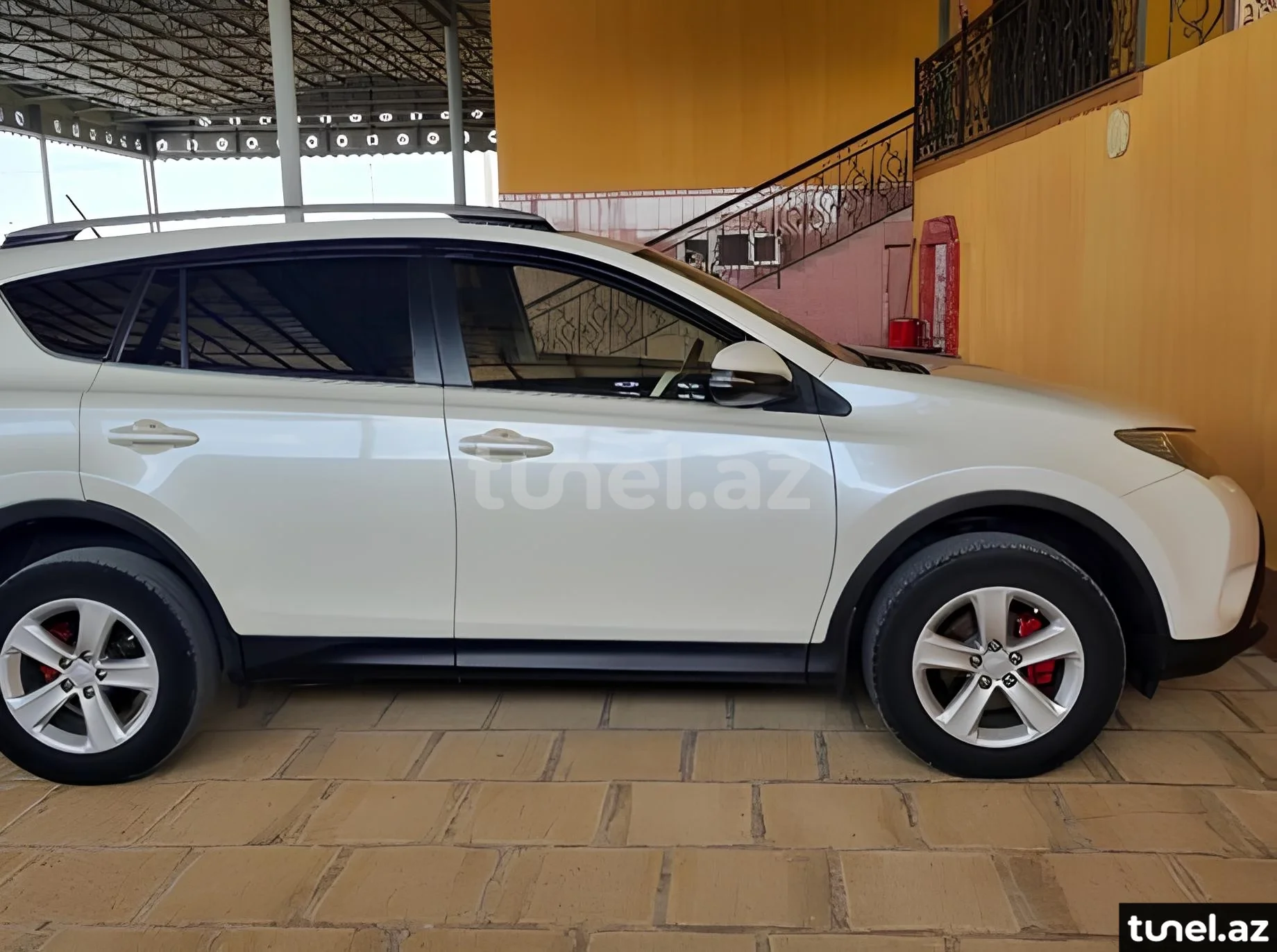 Toyota RAV4 2014