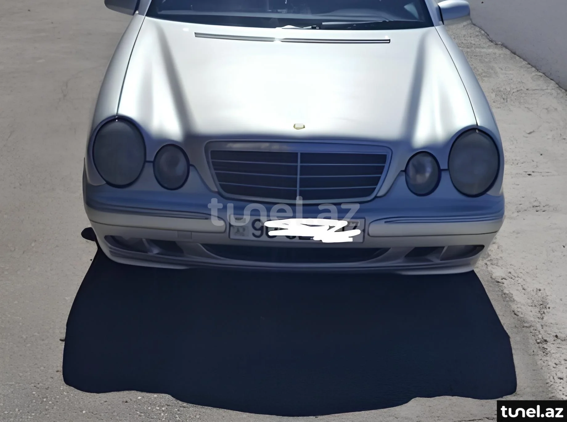 Mercedes E 220 2001